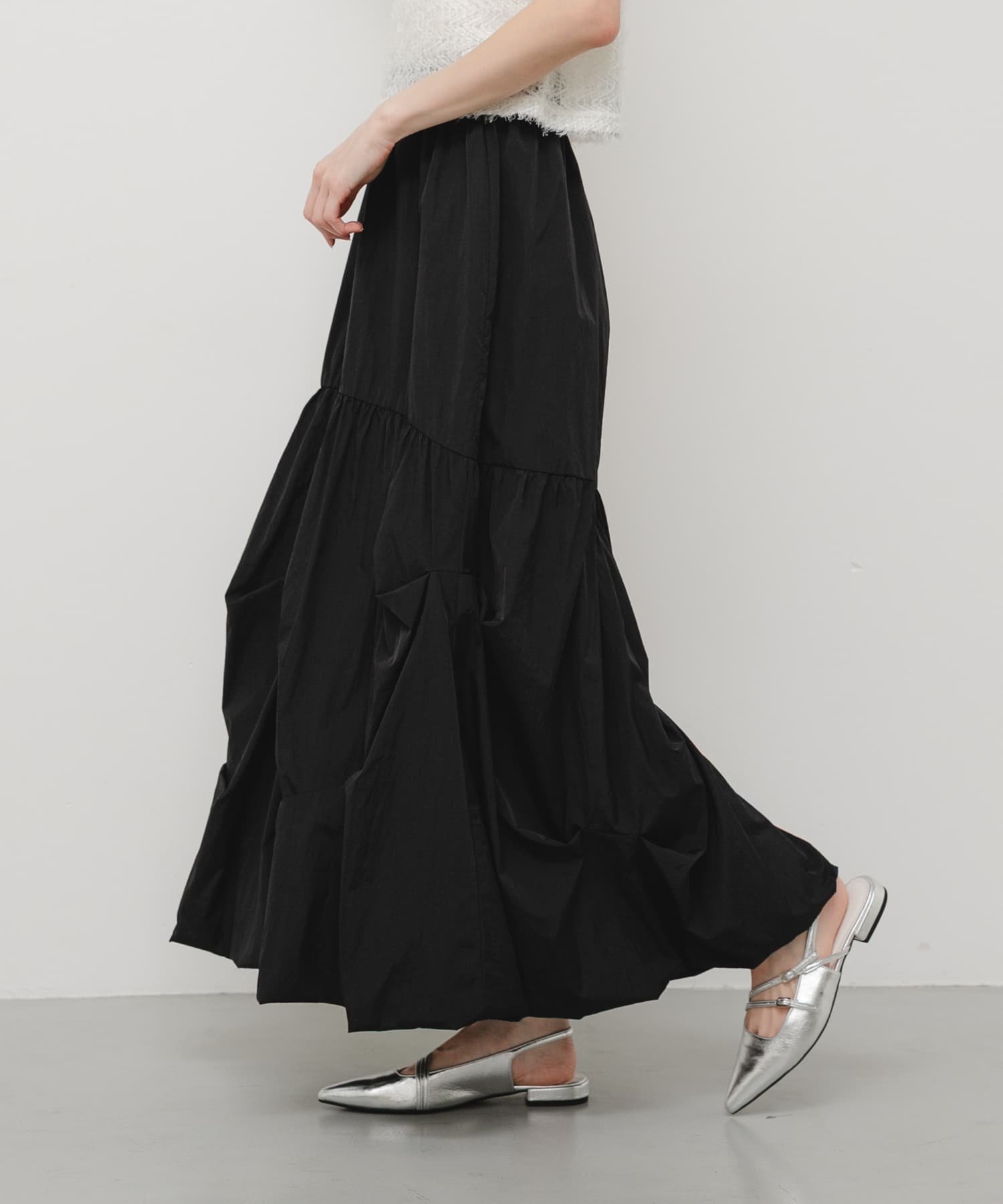【センスオブプレイス/SENSE OF PLACE by URBAN RESEARCH】のデザインタックバルーンスカート インテリア・キッズ・メンズ・レディースファッション・服の通販 founy(ファウニー) ファッション Fashion レディースファッション Fashion for Women スカート Skirts シンプル Simple, Minimal タンク Tank Top, Sleeveless Top バランス Balance, Style Balance フォルム Silhouette, Form フレア Flare, Flared ランダム Random, Irregular ルーズ Loose, Oversized S/S・春夏 SS, Spring/Summer, Warm Season 夏 Summer 2026年 2026 2026春夏・S/S Spring/Summer 2026 SS26 ブラック|ID: prp329100004986709 ipo3291000000037353069