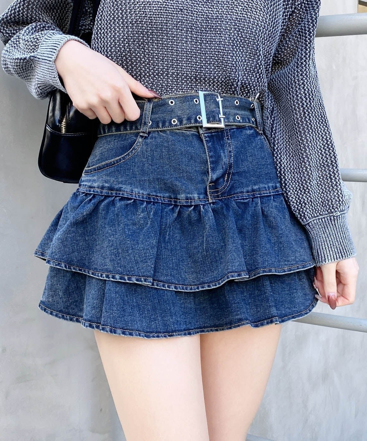 【イング/INGNI】のベルト付デニムフリルミニスカパン インテリア・キッズ・メンズ・レディースファッション・服の通販 founy(ファウニー) 　ファッション　Fashion　レディースファッション　Fashion for Women　ベルト&ウエストマーク　Belts & Waist Accessories　ショート　Short, Short Length　スタイリッシュ　Stylish, Fashionable　ダブル　Double, Double-Breasted　デニム　Denim, Jeans Material　トレンド　Trend, Trending Now　ドッキング　Docking, Mixed Material　フリル　Frill, Ruffle　ポケット　Pocket, Pocket Detail　デニム/コン|ID: prp329100004986720 ipo3291000000037353187