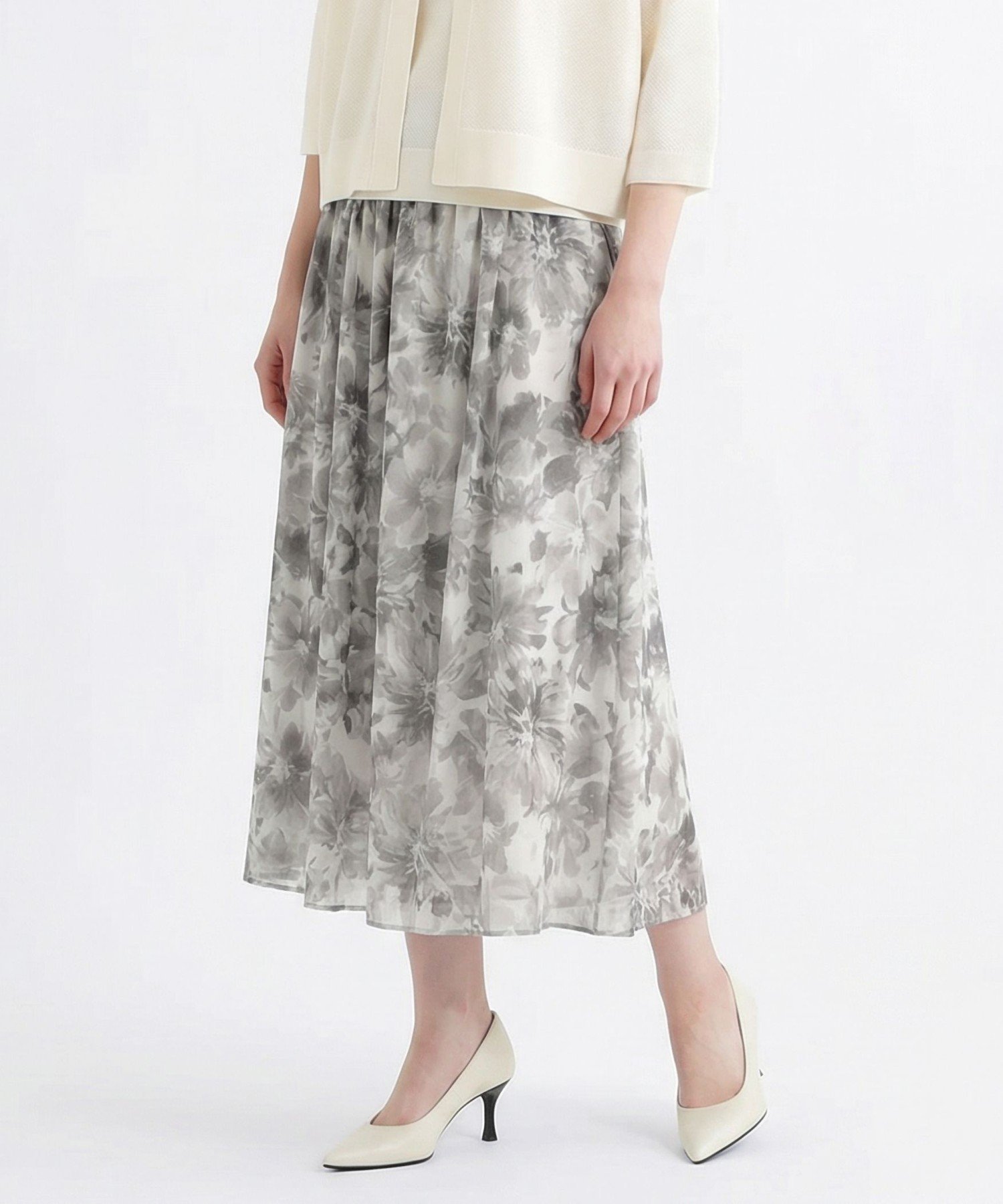 【スキャパ/SCAPA】のフラワーヨウリュウスカート インテリア・キッズ・メンズ・レディースファッション・服の通販 founy(ファウニー) 　ファッション　Fashion　レディースファッション　Fashion for Women　スカート　Skirts　おすすめ　Recommended / Our Picks　グラデーション　Gradient, Ombre　セットアップ　Set-Up, Coordinated Outfit　フラワー　Flower, Floral　プリント　Print, Printed Pattern　グレー|ID: prp329100004986726 ipo3291000000037353214