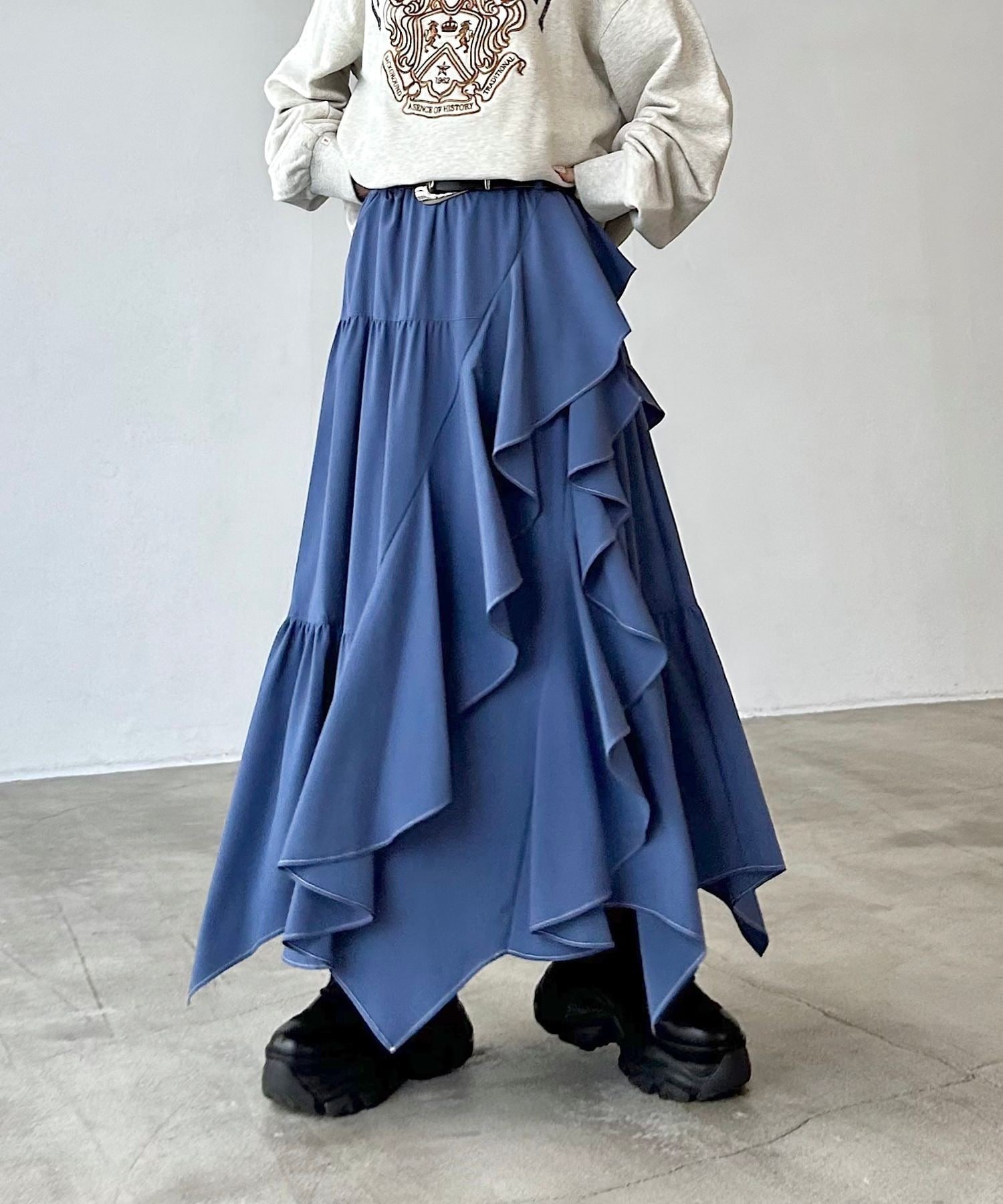 【ページボーイ/PAGEBOY】のジグフリティアードスカート インテリア・キッズ・メンズ・レディースファッション・服の通販 founy(ファウニー) 　ファッション　Fashion　レディースファッション　Fashion for Women　スカート　Skirts　ティアードスカート　Tiered Skirts　フリル　Frill, Ruffle　フレア　Flare, Flared　ランダム　Random, Irregular　リラックス　Relax, Relaxed Fit　冬　Winter / This Winter　ブルー84|ID: prp329100004986742 ipo3291000000037353265