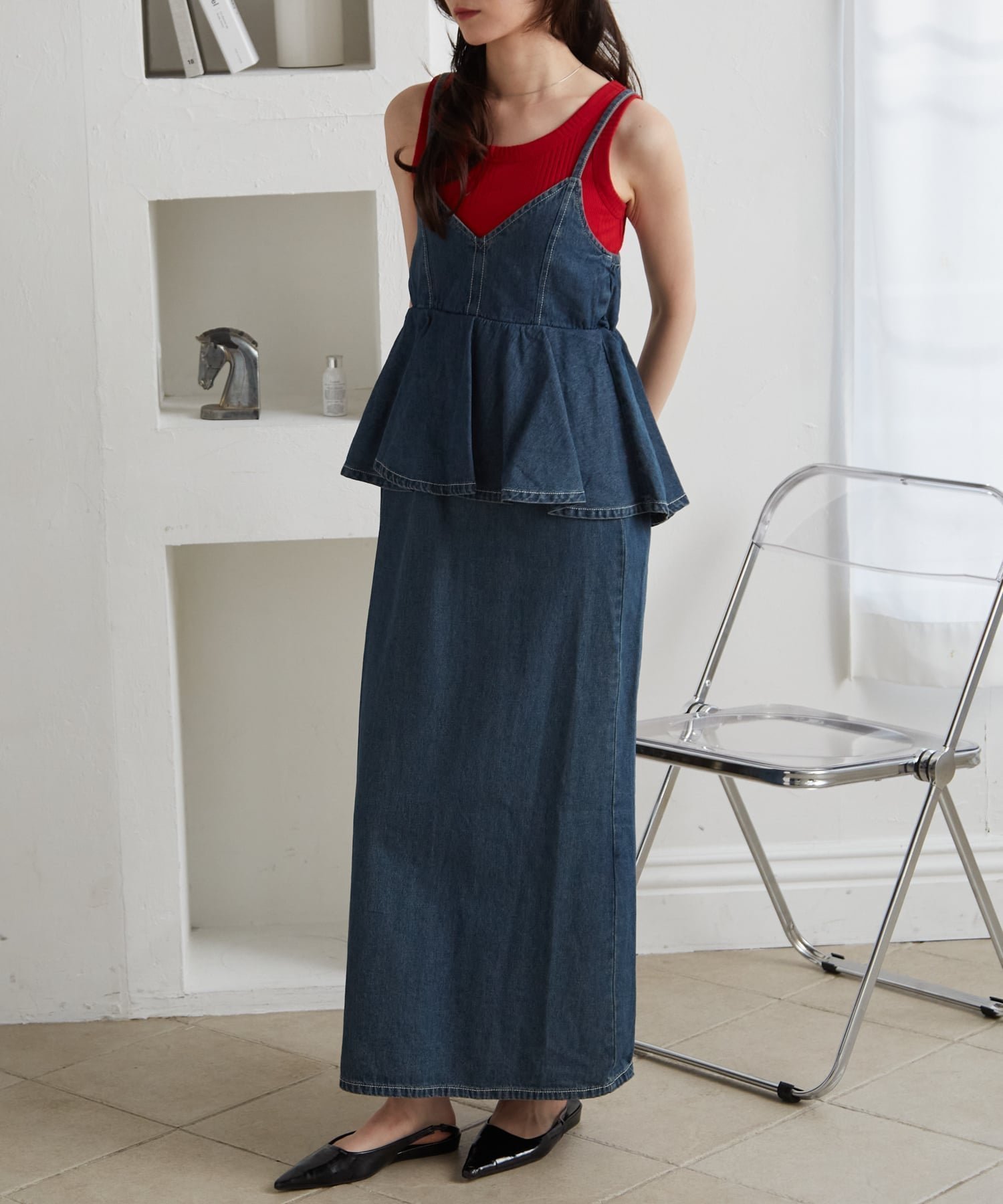 【ラナン/Ranan】のRanan/デニムペプラムキャミワンピース インテリア・キッズ・メンズ・レディースファッション・服の通販 founy(ファウニー) 　ファッション　Fashion　レディースファッション　Fashion for Women　ワンピース　Dresses　キャミソールワンピース　Camisole Dresses　カットソー　Cut and Sewn Top　切替　Switching, Contrast Panel　サンダル　Sandals, Summer Shoes　ショート　Short, Short Length　シンプル　Simple, Minimal　スニーカー　Sneakers, Trainers　スリット　Slit, Slit Detail　セットアップ　Set-Up, Coordinated Outfit　デニム　Denim, Jeans Material　トレンド　Trend, Trending Now　ペプラム　Peplum, Flared Hem　ポケット　Pocket, Pocket Detail　ロング　Long, Long-Length　A/W・秋冬　Autumn/Winter　S/S・春夏　SS, Spring/Summer, Warm Season　再入荷　Restock / Back in Stock　おすすめ　Recommended / Our Picks　夏　Summer　NE|ID: prp329100004986802 ipo3291000000037354401