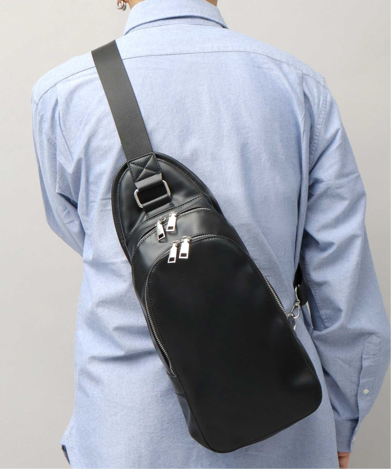 【エーエムエス/A.M.S】のボディバッグ ショルダーバッグ 編み込み メンズ 斜めがけ レザー レジスタ インテリア・キッズ・メンズ・レディースファッション・服の通販 founy(ファウニー) 　ファッション　Fashion　レディースファッション　Fashion for Women　ショルダー　Shoulder, Shoulder Strap　シルバー　Silver, Metallic Silver　シンプル　Simple, Minimal　ジップ　Zip, Zipper　スタンダード　Standard, Basic　財布　Wallet, Purse　トレンド　Trend, Trending Now　ポケット　Pocket, Pocket Detail　メッシュ　Mesh, Net Fabric　メンズ　Men's, Menswear　ラグジュアリー　Luxury, Elegant　エレガント 上品　Elegant　ブラック-A|ID: prp329100004986889 ipo3291000000037357253