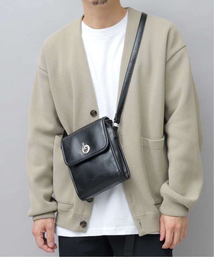 【エーエムエス/A.M.S】のミニショルダー メンズ レディース ミニバッグ スプリットレザー 黒 グラベラ インテリア・キッズ・メンズ・レディースファッション・服の通販 founy(ファウニー) https://founy.com/ ファッション Fashion レディースファッション Fashion for Women アクセサリー Fashion Accessories コンパクト Compact, Small Size コーティング Coating, Coated Finish ショルダー Shoulder, Shoulder Strap シルバー Silver, Metallic Silver シンプル Simple, Minimal スウェット / スエット Sweatshirt, Sweatwear スクエア Square, Square Shape トレンド Trend, Trending Now ドレス Dress, One-Piece フォルム Silhouette, Form フラップ Flap, Flap Pocket ポケット Pocket, Pocket Detail メタル Metal, Metal Parts メンズ Men's, Menswear ワンポイント One Point, Statement Accent おすすめ Recommended / Our Picks 旅行 Travel エレガント 上品 Elegant ギフト プレゼント Gift / Present |ID: prp329100004986923 ipo3291000000037357378