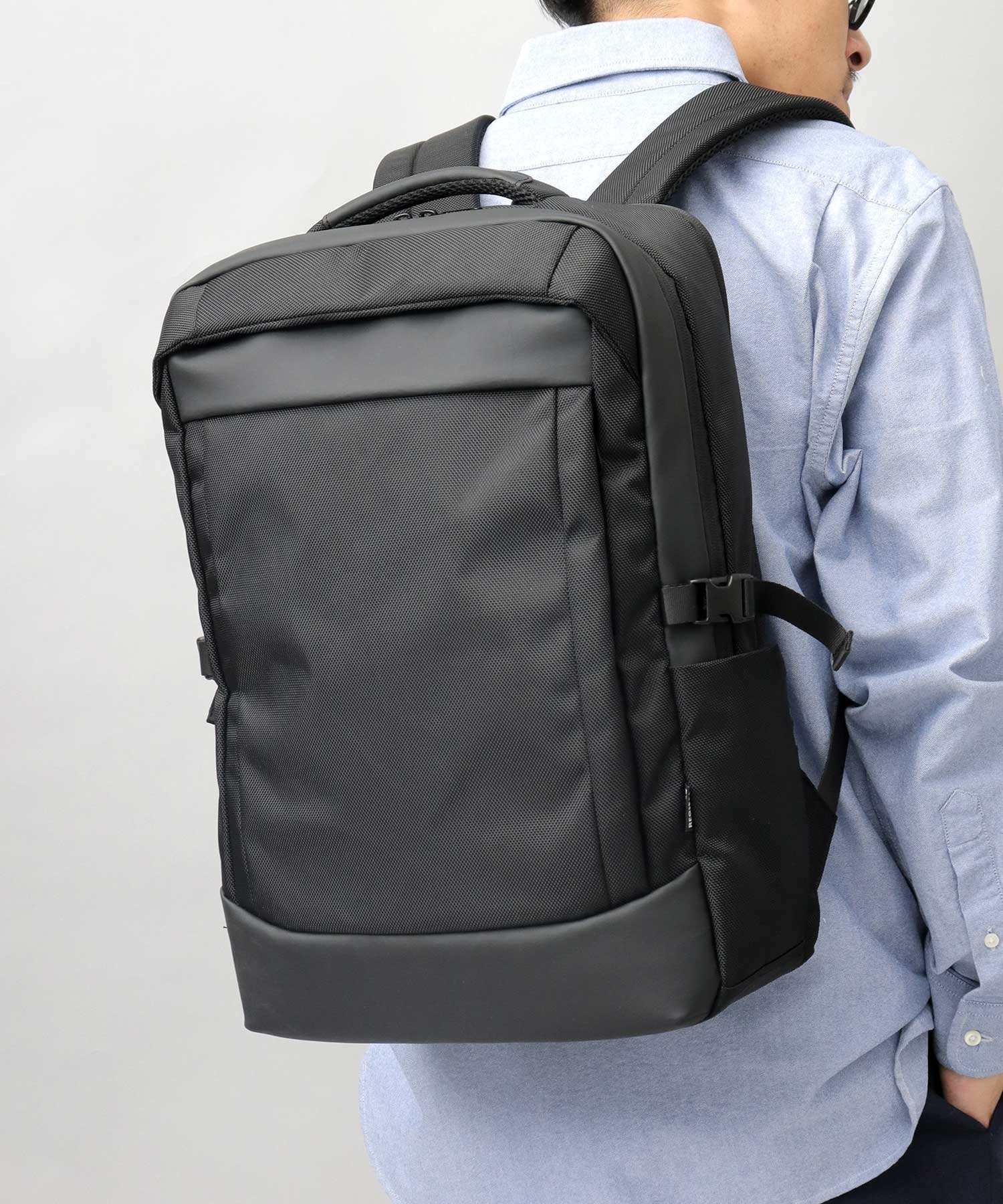 【エーエムエス/A.M.S】のREGiSTA レジスタ バックパック ビジネスリュック スクエア型 通勤 インテリア・キッズ・メンズ・レディースファッション・服の通販 founy(ファウニー) 　ファッション　Fashion　レディースファッション　Fashion for Women　バッグ　Bags　アウトドア　Outdoor Clothing　クッション　Cushion, Throw Pillow　傘　Umbrella, Parasol　ショルダー　Shoulder, Shoulder Strap　シンプル　Simple, Minimal　ジャケット　Jacket, Outerwear　スクエア　Square, Square Shape　スタイリッシュ　Stylish, Fashionable　スタンダード　Standard, Basic　スリム　Slim, Slim Fit　スーツ　Suit, Formalwear　トラベル　Travel, Travel Gear　フォーマル　Formal, Dressy　ポケット　Pocket, Pocket Detail　メッシュ　Mesh, Net Fabric　リュック　Backpack, Rucksack　おすすめ　Recommended / Our Picks　旅行　Travel　スーツケース キャリーケース　Suitcase / Carry Case　ビジネス 仕事 通勤　Business / Work / Commuting　ブラック|ID: prp329100004986926 ipo3291000000037357389