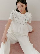【スナイデル/SNIDEL】の【WEB限定カラーあり】ボリュームペプラムドッキングカットプルオーバー 大人の最旬トレンドファッション＆コーディネート founy(ファウニー) ファッション Fashion レディースファッション Fashion for Women トップス・カットソー Cut & Sew Tops カジュアルプルオーバー・ニットトップス Pullovers & Knit Tops / Casual Pullovers ウェーブ Wavy Pattern エレガント 上品 Elegant オーガンジー Organza Fabric シンプル Simple, Minimal スマート Smart, Elegant スリット Slit, Slit Detail ドット Polka Dot, Dot Pattern フリル Frill, Ruffle ペプラム Peplum, Flared Hem ボーダー Border, Stripe 半袖 Short Sleeve, Half Sleeve 無地 Plain, Solid Color おすすめ Recommended / Our Picks thumbnail DOT[934]|ID: prp329100004987076 ipo3291000000037358901