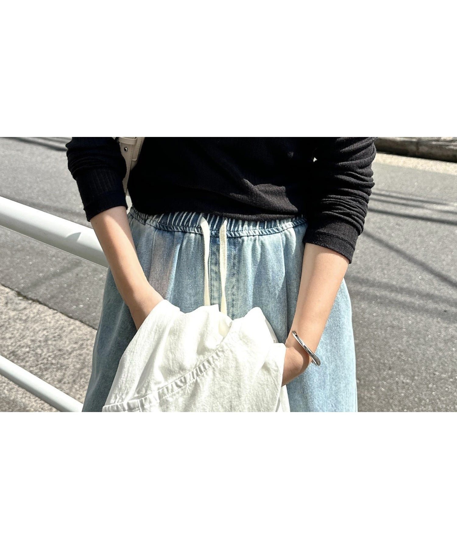 【アンドミー/andme】のテレコ シアー クルーネック 長袖 トップス インテリア・キッズ・メンズ・レディースファッション・服の通販 founy(ファウニー) 　ファッション　Fashion　レディースファッション　Fashion for Women　トップス・カットソー　Cut & Sew Tops　サロペット　Overalls, Salopette　シアー　Sheer, See-Through　テレコ　Ribbed, Rib Stitch　トレンド　Trend, Trending Now　長袖　Long Sleeve, Full Sleeve　ブラック|ID: prp329100004987077 ipo3291000000037358903