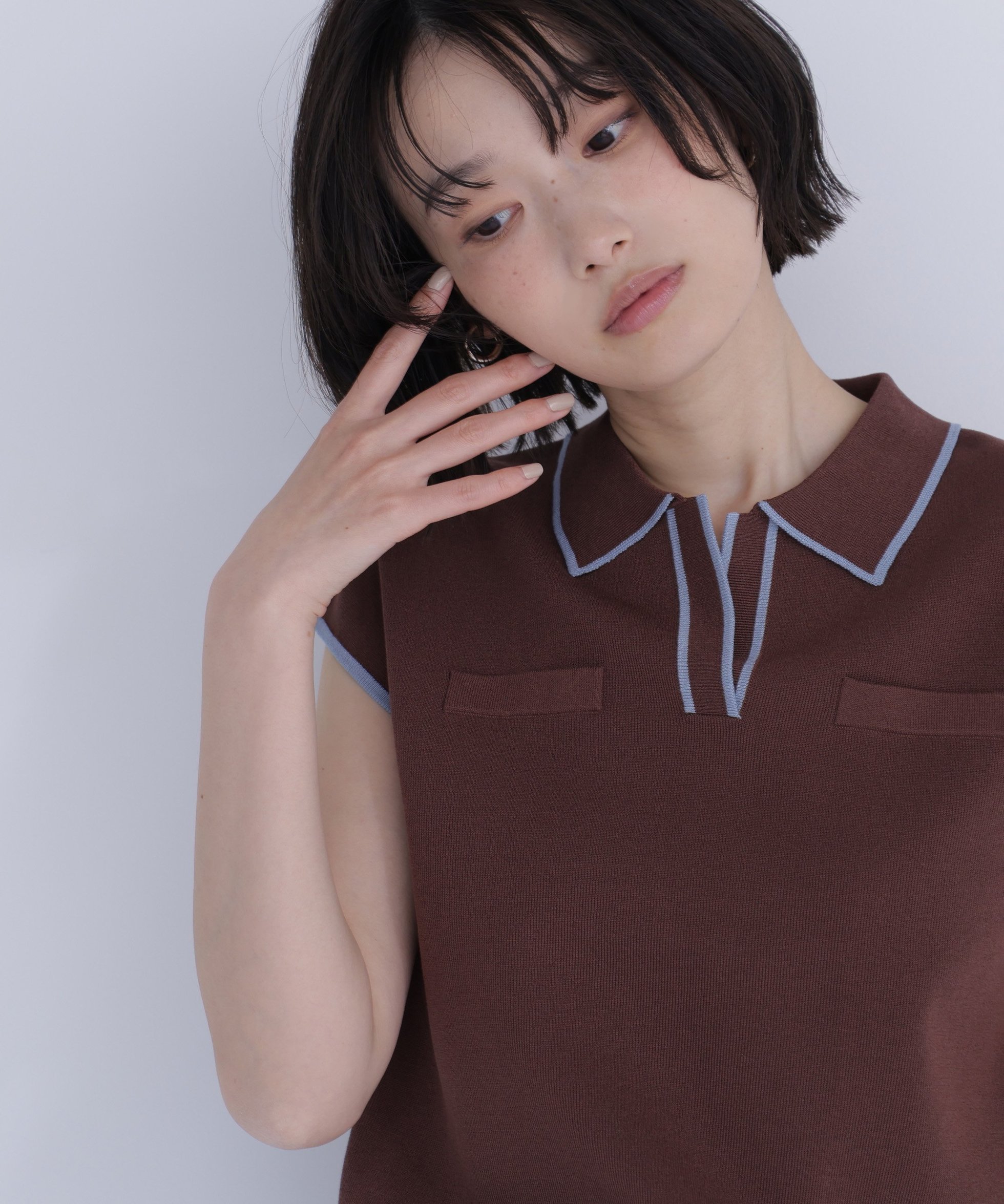 【ナチュラル ビューティー ベーシック/NATURAL BEAUTY BASIC】のバイカラーラインスキッパーニット インテリア・キッズ・メンズ・レディースファッション・服の通販 founy(ファウニー) 　ファッション　Fashion　レディースファッション　Fashion for Women　トップス・カットソー　Cut & Sew Tops　ニット　Knit Tops & Sweaters　スキッパー　Skipper, Open Collar　スリーブ　Sleeve, Long Sleeve / Short Sleeve　フレンチ　French, French Style　ポケット　Pocket, Pocket Detail　ダークブラウン2|ID: prp329100004987096 ipo3291000000037359025