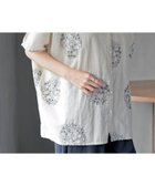【アールピーエス/rps】のサガラ刺繍バンドカラードルマンブラウス 大人の最旬トレンドファッション＆コーディネート founy(ファウニー) ファッション Fashion レディースファッション Fashion for Women トップス・カットソー Cut & Sew Tops シャツ・ブラウス・オフィスカジュアル Elegant Blouses & Button-Ups インド Indian Textile ドット Polka Dot, Dot Pattern ビッグ Big, Oversized エレガント 上品 Elegant 再入荷 Restock / Back in Stock thumbnail アイボリー2|ID: prp329100004987107 ipo3291000000037359078