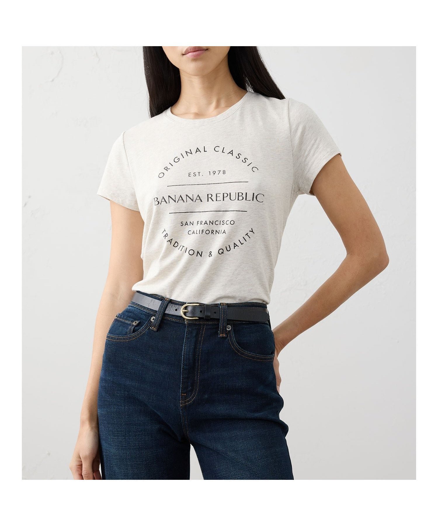 【バナナリパブリック ファクトリーストア/BANANA REPUBLIC FACTORY STORE】のBANANA REPUBLIC FACTORY STORE クラシック ロゴTシャツ インテリア・キッズ・メンズ・レディースファッション・服の通販 founy(ファウニー) 　ファッション　Fashion　レディースファッション　Fashion for Women　トップス・カットソー　Cut & Sew Tops　シャツ・ブラウス・オフィスカジュアル　Elegant Blouses & Button-Ups　ロングTシャツ・Tシャツ　Longline T-Shirts & Tees　カーディガン　Cardigan, Knitwear　クラシック　Classic, Timeless Style　ショート　Short, Short Length　ジャケット　Jacket, Outerwear　スリーブ　Sleeve, Long Sleeve / Short Sleeve　フロント　Front, Front Design　OATMEAL HEATHER B0210|ID: prp329100004987149 ipo3291000000037359439