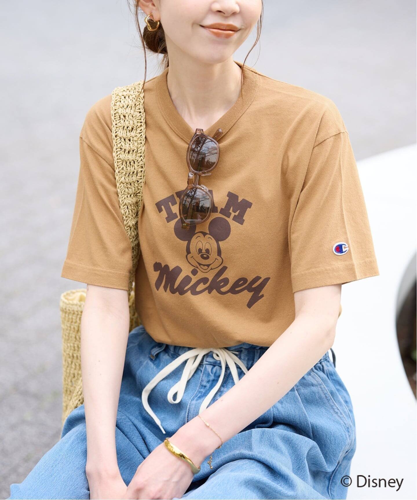 【スローブ イエナ/SLOBE IENA】の《追加》Champion/チャンピオン SLOBE別注 /Mickey/Donald/ Tシャツ インテリア・キッズ・メンズ・レディースファッション・服の通販 founy(ファウニー) 　ファッション　Fashion　レディースファッション　Fashion for Women　トップス・カットソー　Cut & Sew Tops　シャツ・ブラウス・オフィスカジュアル　Elegant Blouses & Button-Ups　ロングTシャツ・Tシャツ　Longline T-Shirts & Tees　インナー　Innerwear　グラフィック　Graphic, Graphic Design　ジャケット　Jacket, Outerwear　スポーツ　Sports, Activewear　スマート　Smart, Elegant　ニューヨーク　New York, NYC Style　人気　Popular, Best Seller　別注　Limited Edition, Custom Order　2026年　2026　2026春夏・S/S　Spring/Summer 2026 SS26　キャメル|ID: prp329100004987156 ipo3291000000037359484