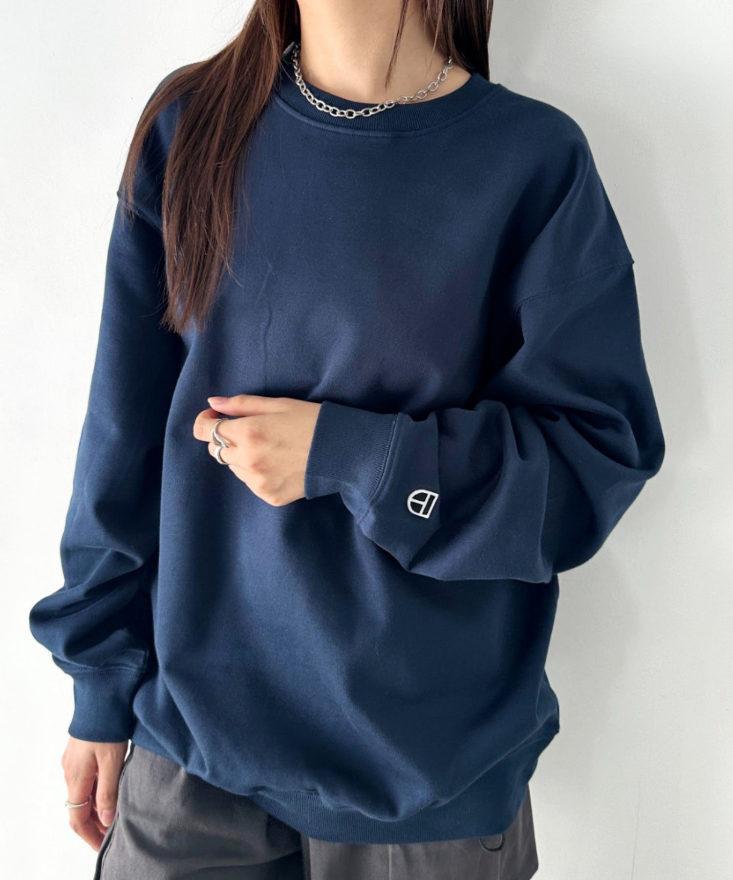 【アウトフィッター ラボ/Outfitter lab】のNEWTRAL(ニュートラル)/214 11.2oz Standard Emblem CN Sweat インテリア・キッズ・メンズ・レディースファッション・服の通販 founy(ファウニー) 　ファッション　Fashion　レディースファッション　Fashion for Women　トップス・カットソー　Cut & Sew Tops　レディースパーカー・カジュアルフーディー　Casual Hoodies & Sweatshirts　スウェット・クルーネックトップス　Sweatshirts & Crewnecks / Relaxed Fit Sweat Tops　インナー　Innerwear　カットソー　Cut and Sewn Top　シンプル　Simple, Minimal　スウェット / スエット　Sweatshirt, Sweatwear　スタンダード　Standard, Basic　定番　Standard, Basic Item　なめらか　Smooth, Silky Texture　長袖　Long Sleeve, Full Sleeve　パフォーマンス　Performance, Active Function　ベーシック　Basic, Essential　メンズ　Men's, Menswear　無地　Plain, Solid Color　冬　Winter / This Winter　A/W・秋冬　Autumn/Winter　おすすめ　Recommended / Our Picks　エレガント 上品　Elegant　ネイビー|ID: prp329100004987157 ipo3291000000037359491