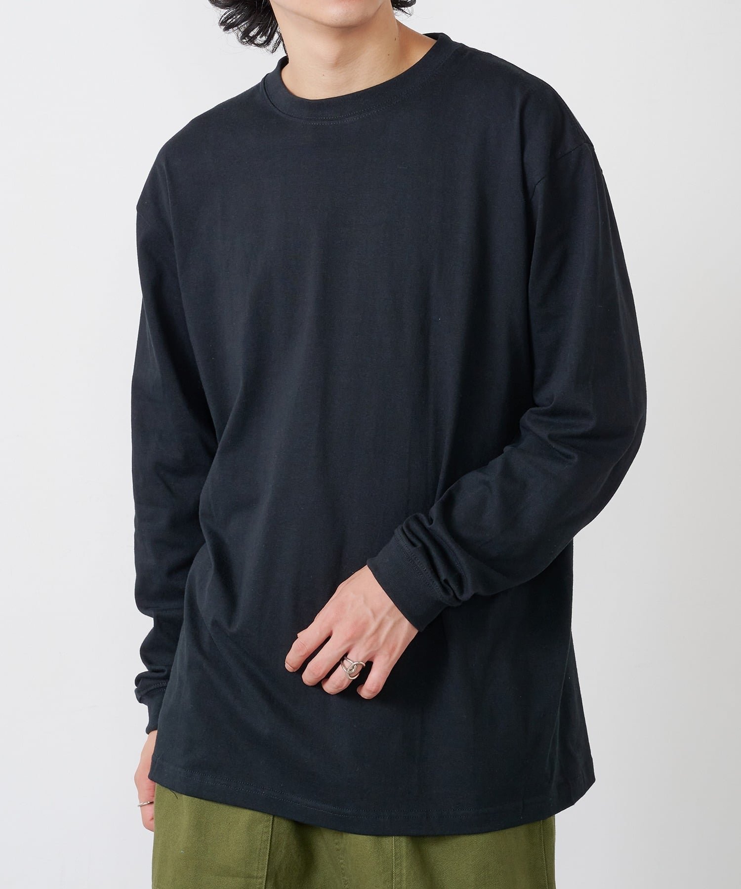 【セットアップセブン/SETUP7】のUnited Athle/プレミアム コットン リブロングスリーブTシャツ ロンT 5011 インテリア・キッズ・メンズ・レディースファッション・服の通販 founy(ファウニー) 　ファッション　Fashion　レディースファッション　Fashion for Women　トップス・カットソー　Cut & Sew Tops　シャツ・ブラウス・オフィスカジュアル　Elegant Blouses & Button-Ups　ロングTシャツ・Tシャツ　Longline T-Shirts & Tees　アンダー　Underwear Essentials　インナー　Innerwear　厚底　Platform Shoes　カットソー　Cut and Sewn Top　カーゴパンツ　Cargo Pants, Utility Pants　サングラス　Sunglasses, Shades　シューズ　Shoes, Footwear　シンプル　Simple, Minimal　ジャケット　Jacket, Outerwear　スウェット / スエット　Sweatshirt, Sweatwear　スニーカー　Sneakers, Trainers　スポーツ　Sports, Activewear　セットアップ　Set-Up, Coordinated Outfit　デニム　Denim, Jeans Material　トレンド　Trend, Trending Now　定番　Standard, Basic Item　人気　Popular, Best Seller　長袖　Long Sleeve, Full Sleeve　ハーフ　Half, Half-Length　ビスチェ　Bustier, Corset Top　ビッグ　Big, Oversized　プレミアム　Premium, High-End　ベスト　Vest, Waistcoat　ベーシック　Basic, Essential　ポロシャツ　Polo Shirt, Collared Tee　BLK|ID: prp329100004987160 ipo3291000000037359513