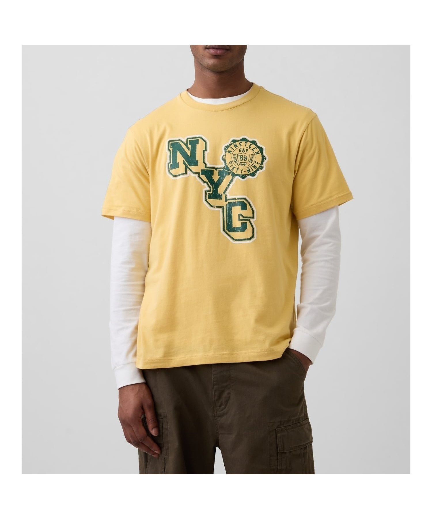 【ギャップ/GAP】のエブリディ ソフト リラックスフィット グラフィックTシャツ インテリア・キッズ・メンズ・レディースファッション・服の通販 founy(ファウニー) 　ファッション　Fashion　レディースファッション　Fashion for Women　トップス・カットソー　Cut & Sew Tops　シャツ・ブラウス・オフィスカジュアル　Elegant Blouses & Button-Ups　ロングTシャツ・Tシャツ　Longline T-Shirts & Tees　グラフィック　Graphic, Graphic Design　ショルダー　Shoulder, Shoulder Strap　ストレート　Straight, Straight Cut　ドロップ　Drop Shoulder, Dropped Style　フィット　Fit, Slim Fit　フロント　Front, Front Design　リラックス　Relax, Relaxed Fit　半袖　Short Sleeve, Half Sleeve　FRENCH_ALMOND_2|ID: prp329100004987161 ipo3291000000037359531
