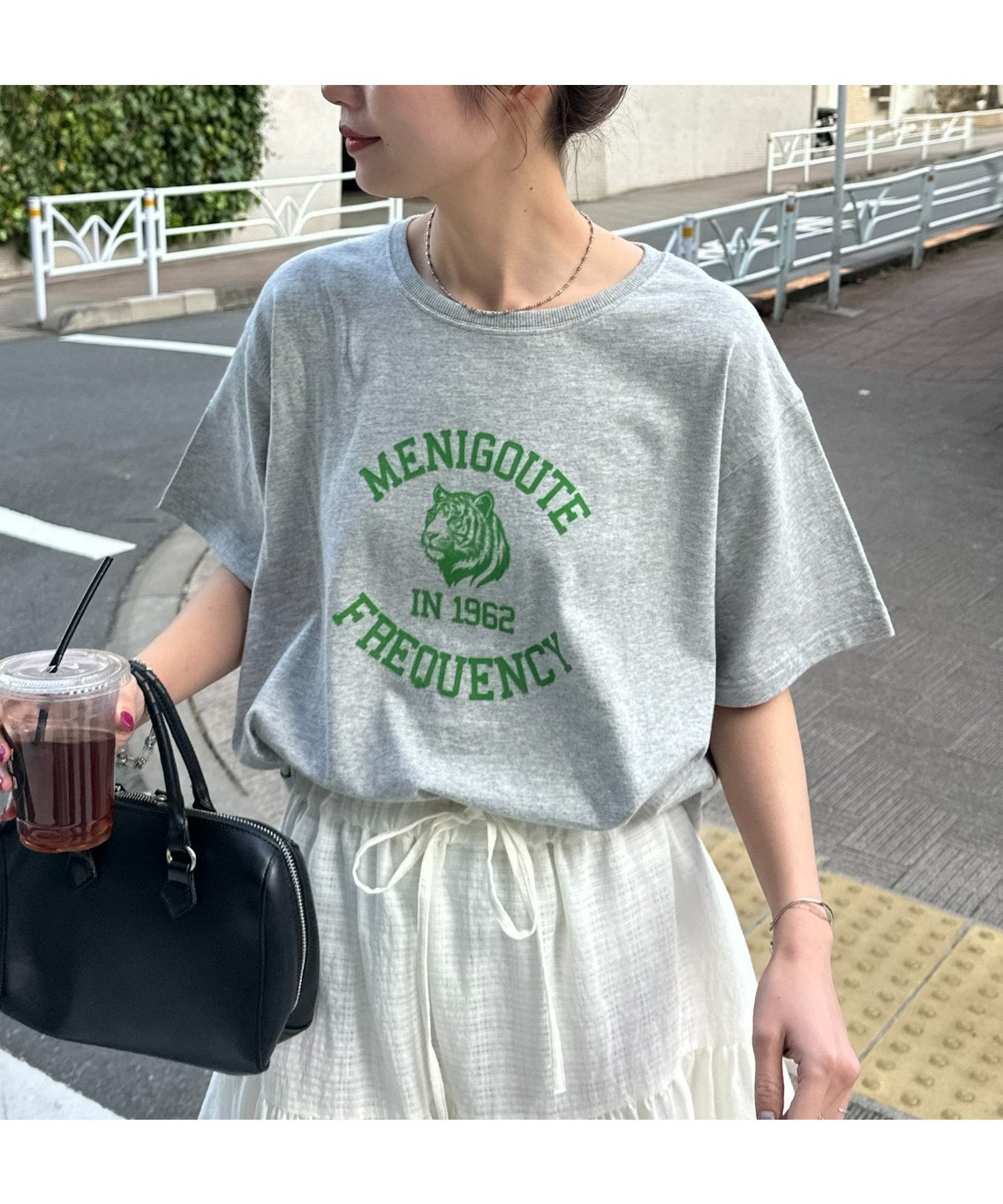 【ディスコート/Discoat】の【Enlude】アニマルカレッジロゴTシャツ《ユニセックス》 インテリア・キッズ・メンズ・レディースファッション・服の通販 founy(ファウニー) 　ファッション　Fashion　レディースファッション　Fashion for Women　トップス・カットソー　Cut & Sew Tops　シャツ・ブラウス・オフィスカジュアル　Elegant Blouses & Button-Ups　ロングTシャツ・Tシャツ　Longline T-Shirts & Tees　2026年　2026　2026春夏・S/S　Spring/Summer 2026 SS26　ライトグレー|ID: prp329100004987170 ipo3291000000037359576