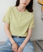 【ディスコート/Discoat】の【WEB限定】ジャガードリングドット半袖Tシャツ 大人の最旬トレンドファッション＆コーディネート founy(ファウニー) ファッション Fashion レディースファッション Fashion for Women トップス・カットソー Cut & Sew Tops シャツ・ブラウス・オフィスカジュアル Elegant Blouses & Button-Ups ロングTシャツ・Tシャツ Longline T-Shirts & Tees カットジャガード Cut Jacquard コンパクト Compact, Small Size シンプル Simple, Minimal スタイリッシュ Stylish, Fashionable デニム Denim, Jeans Material フロント Front, Front Design ボトム Bottoms, Lower Wear リラックス Relax, Relaxed Fit ワイド Wide, Wide Fit 半袖 Short Sleeve, Half Sleeve thumbnail グリーンイエロー|ID: prp329100004987174 ipo3291000000037359596