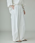 【カレンソロジー/Curensology】のコットンワッシャースタッズパンツ 大人の最旬トレンドファッション＆コーディネート founy(ファウニー) ファッション Fashion レディースファッション Fashion for Women パンツ Pants & Trousers ウォッシャブル Machine Washable エレガント 上品 Elegant ヴィンテージ Vintage Style シンプル Simple, Minimal スタッズ Studs, Metal Accents バランス Balance, Style Balance 羽織 Haori, Light Jacket ワッシャー Washer, Crinkled Finish おすすめ Recommended / Our Picks 夏 Summer thumbnail ホワイト|ID: prp329100004987177 ipo3291000000037359612