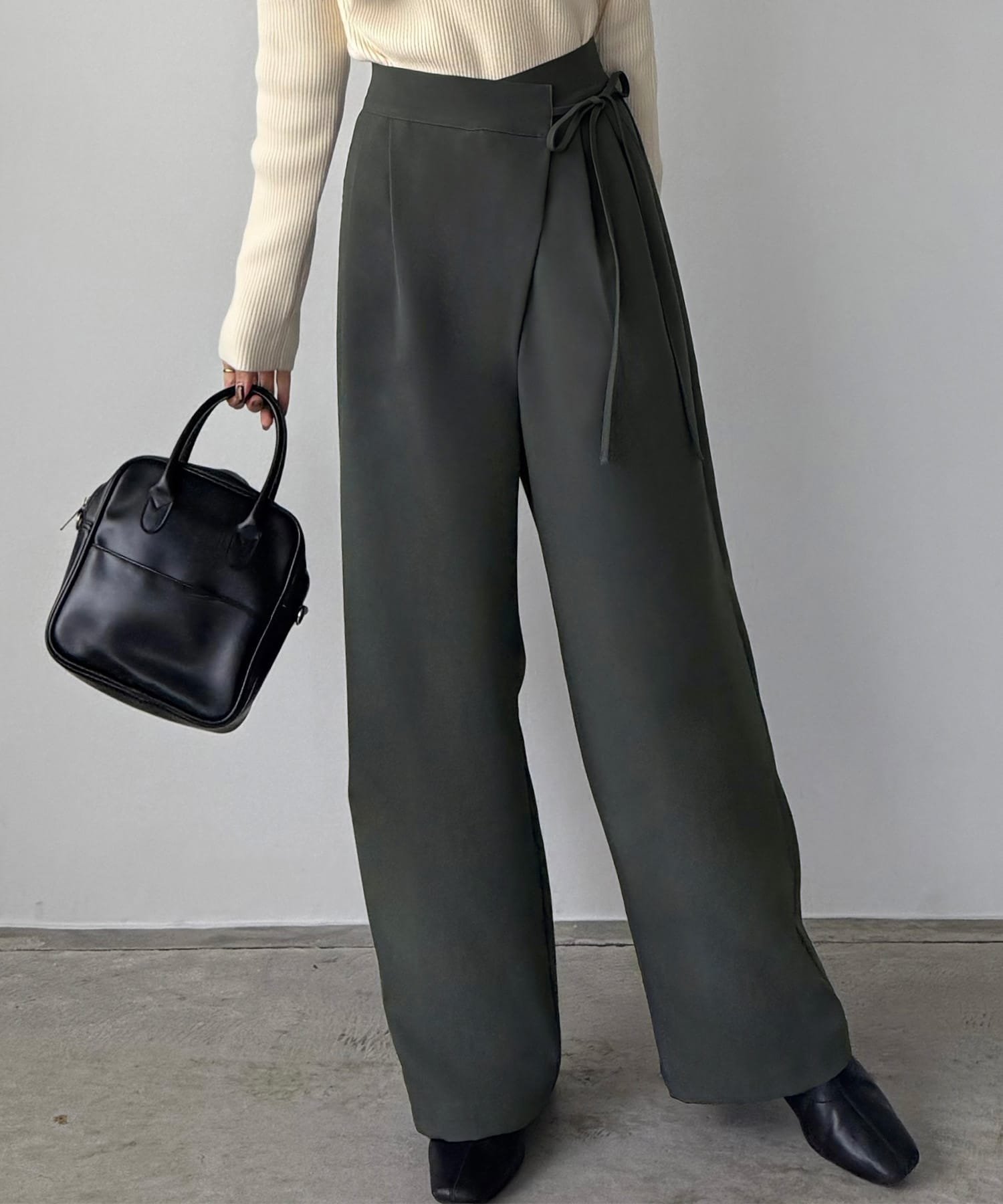 【ジュノア/JUNOAH】のcallautia 薄手ラップリボンスラックスパンツ(裏地無し) インテリア・キッズ・メンズ・レディースファッション・服の通販 founy(ファウニー) 　ファッション　Fashion　レディースファッション　Fashion for Women　パンツ　Pants & Trousers　チャコール|ID: prp329100004987189 ipo3291000000037359695