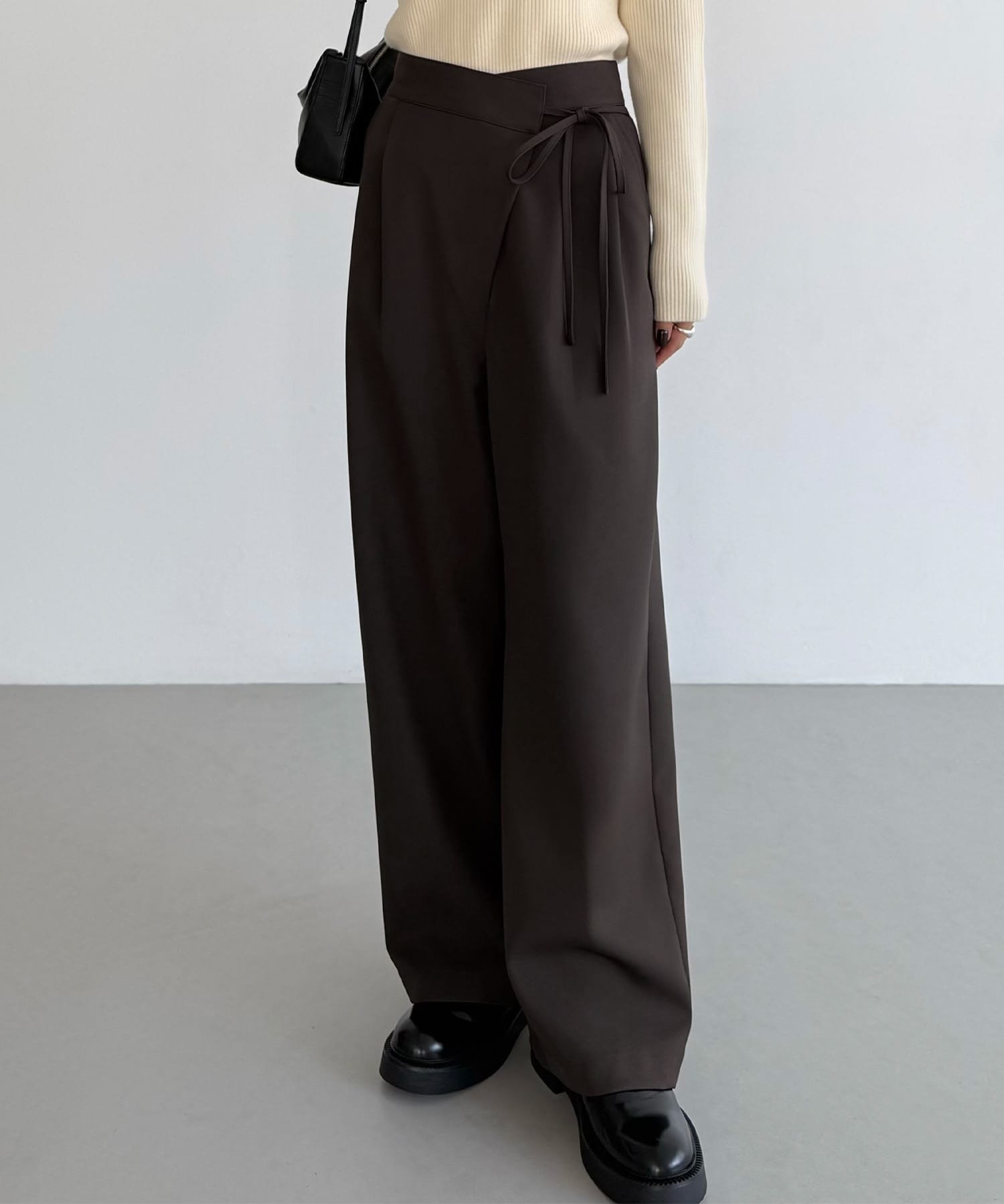【ジュノア/JUNOAH】のcallautia 薄手ラップリボンスラックスパンツ(裏地無し) インテリア・キッズ・メンズ・レディースファッション・服の通販 founy(ファウニー) 　ファッション　Fashion　レディースファッション　Fashion for Women　パンツ　Pants & Trousers　ダークブラウン|ID: prp329100004987189 ipo3291000000037359697