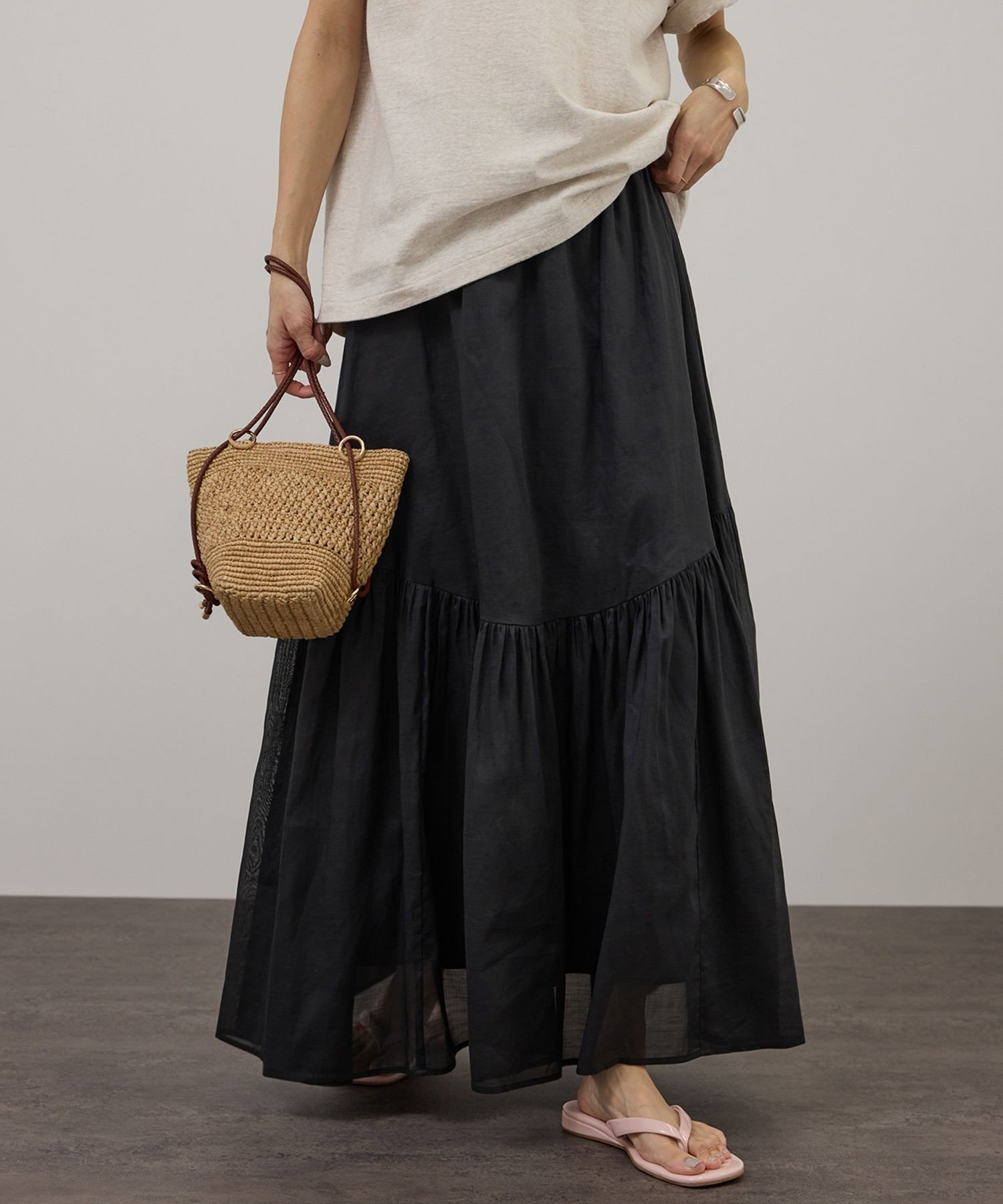 【サロン アダム エ ロペ/SALON adam et rope'】の【WEB限定】コットンオーガンジーギャザースカート / イージーケア インテリア・キッズ・メンズ・レディースファッション・服の通販 founy(ファウニー) 　ファッション　Fashion　レディースファッション　Fashion for Women　スカート　Skirts　オーガンジー　Organza Fabric　ギャザー　Gathered, Ruffled　シアー　Sheer, See-Through　シンプル　Simple, Minimal　タンク　Tank Top, Sleeveless Top　ポケット　Pocket, Pocket Detail　ロング　Long, Long-Length　夏　Summer　エレガント 上品　Elegant　2026年　2026　2026春夏・S/S　Spring/Summer 2026 SS26　ブラック(01)|ID: prp329100004987191 ipo3291000000037359706