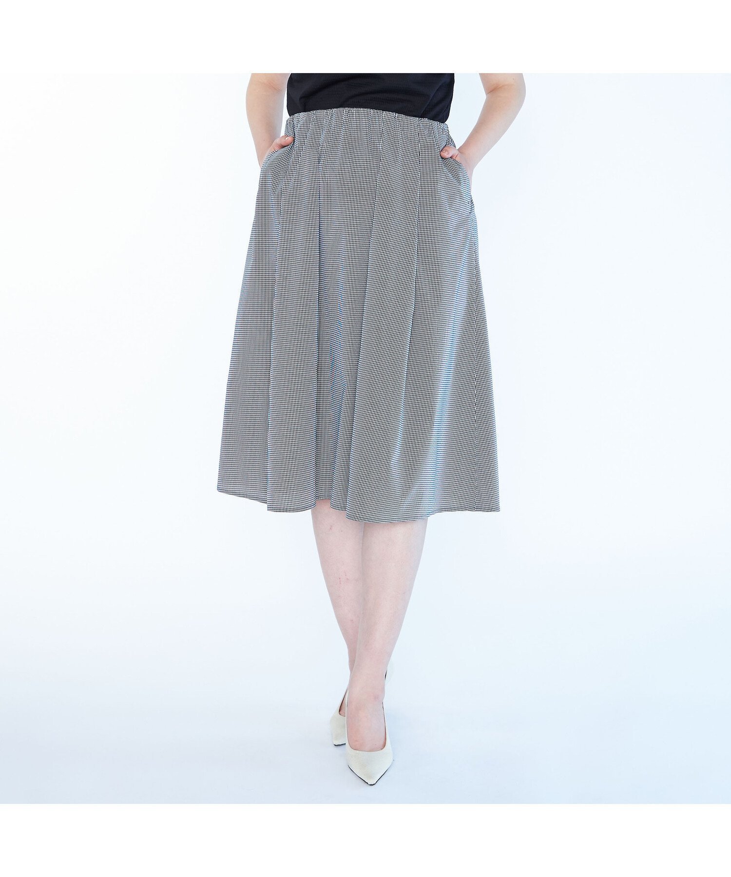 【スキャパ/SCAPA】のアソートメッシュスカート インテリア・キッズ・メンズ・レディースファッション・服の通販 founy(ファウニー) 　ファッション　Fashion　レディースファッション　Fashion for Women　スカート　Skirts　クラシカル　Classical, Vintage-Inspired　サンダル　Sandals, Summer Shoes　スニーカー　Sneakers, Trainers　チェック　Check, Plaid, Tartan　ドレープ　Drape, Draping Fabric　夏　Summer　春　Spring　S/S・春夏　SS, Spring/Summer, Warm Season　グレー|ID: prp329100004987221 ipo3291000000037359847