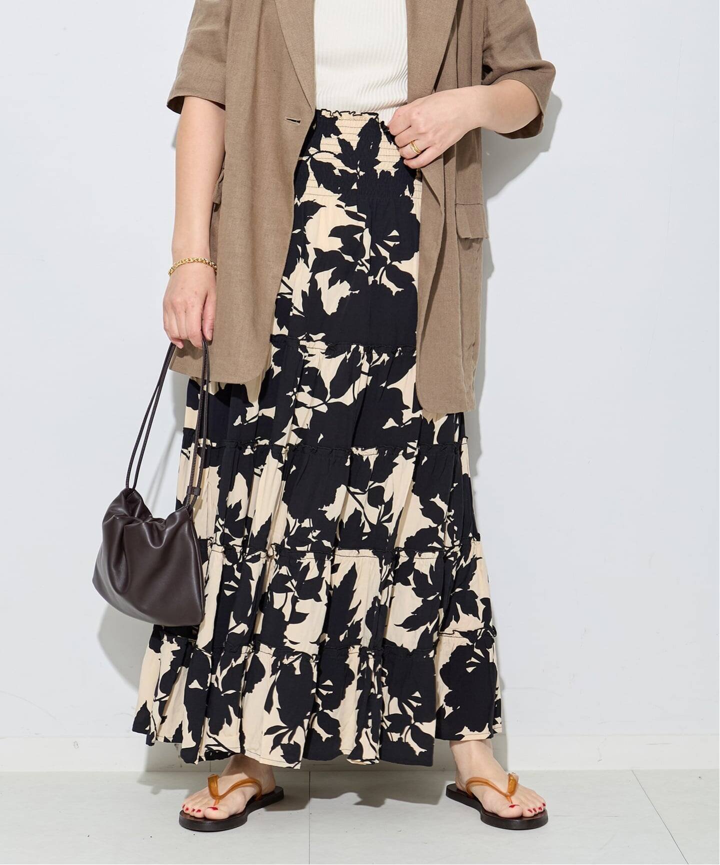 【ジャーナルスタンダード レサージュ/journal standard L'essage】の別注【LUSANA / ルサーナ】RUFFLE TIRED MAXI SKIRT スカート インテリア・キッズ・メンズ・レディースファッション・服の通販 founy(ファウニー) 　ファッション　Fashion　レディースファッション　Fashion for Women　スカート　Skirts　2026年　2026　2026春夏・S/S　Spring/Summer 2026 SS26　アクセサリー　Fashion Accessories　コレクション　Collection, Seasonal Line　ティアードスカート　Tiered Skirt, Flounced Skirt　リゾート　Resort, Vacation Style　別注　Limited Edition, Custom Order　夏　Summer　ナチュラル A|ID: prp329100004987235 ipo3291000000037359900