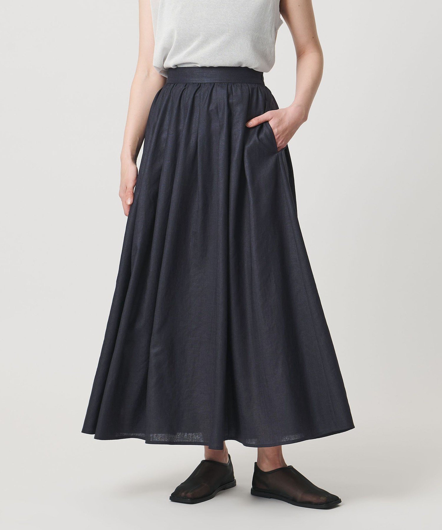 【ビューティ&ユース ユナイテッドアローズ/BEAUTY&YOUTH / UNITED ARROWS】のMARW UNITED ARROWS ギャザー フレア スカート UVカット・接触冷感 インテリア・キッズ・メンズ・レディースファッション・服の通販 founy(ファウニー) 　ファッション　Fashion　レディースファッション　Fashion for Women　スカート　Skirts　Aライン・フレアスカート　A-Line & Flared Skirts　ギャザー　Gathered, Ruffled　人気　Popular, Best Seller　フレア　Flare, Flared　ポケット　Pocket, Pocket Detail　ロング　Long, Long-Length　夏　Summer　ビジネス 仕事 通勤　Business / Work / Commuting　NAVY|ID: prp329100004987238 ipo3291000000037359909