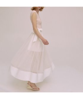 【エイミーイストワール/eimy istoire】のTULLE WRAP RIBBON SKIRT 大人の最旬トレンドファッション＆コーディネート founy(ファウニー) ファッション Fashion レディースファッション Fashion for Women スカート Skirts コンパクト Compact, Small Size サテン Satin, Glossy Fabric シンプル Simple, Minimal スニーカー Sneakers, Trainers チュール Tulip, Tulip Motif なめらか Smooth, Silky Texture バランス Balance, Style Balance ファブリック Fabric, Textile ラップ Wrap, Wrap Design リボン Ribbon, Bow ロング Long, Long-Length 再入荷 Restock / Back in Stock おすすめ Recommended / Our Picks エレガント 上品 Elegant |ID:prp329100004987241