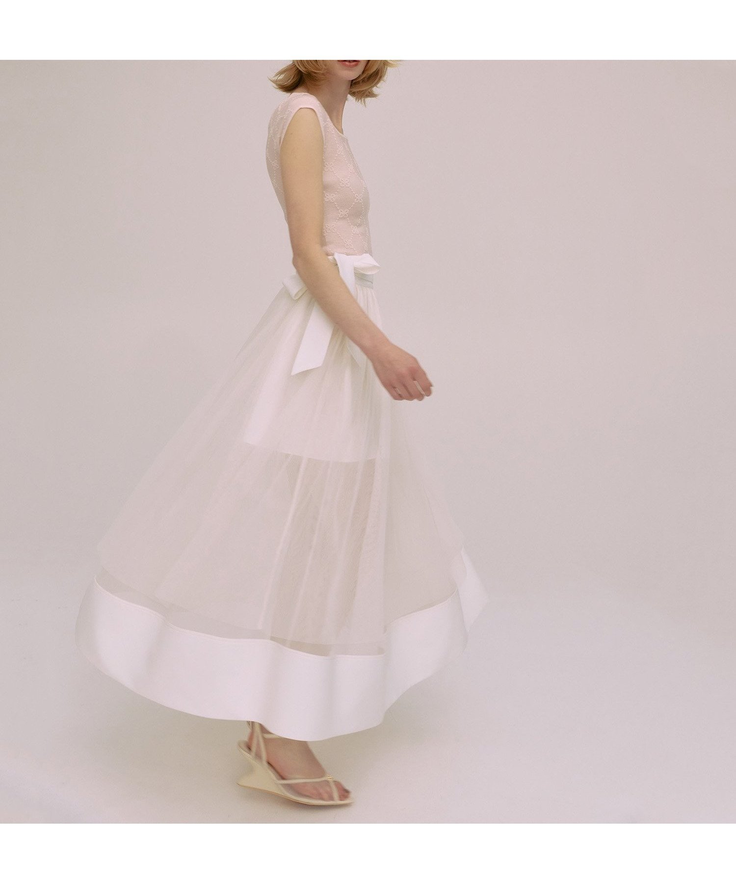 【エイミーイストワール/eimy istoire】のTULLE WRAP RIBBON SKIRT 大人の最旬トレンドファッション＆コーディネート founy(ファウニー) 　ファッション　Fashion　レディースファッション　Fashion for Women　スカート　Skirts　コンパクト　Compact, Small Size　サテン　Satin, Glossy Fabric　シンプル　Simple, Minimal　スニーカー　Sneakers, Trainers　チュール　Tulip, Tulip Motif　なめらか　Smooth, Silky Texture　バランス　Balance, Style Balance　ファブリック　Fabric, Textile　ラップ　Wrap, Wrap Design　リボン　Ribbon, Bow　ロング　Long, Long-Length　再入荷　Restock / Back in Stock　おすすめ　Recommended / Our Picks　エレガント 上品　Elegant　 other-1|ID: prp329100004987241 ipo3291000000037359919