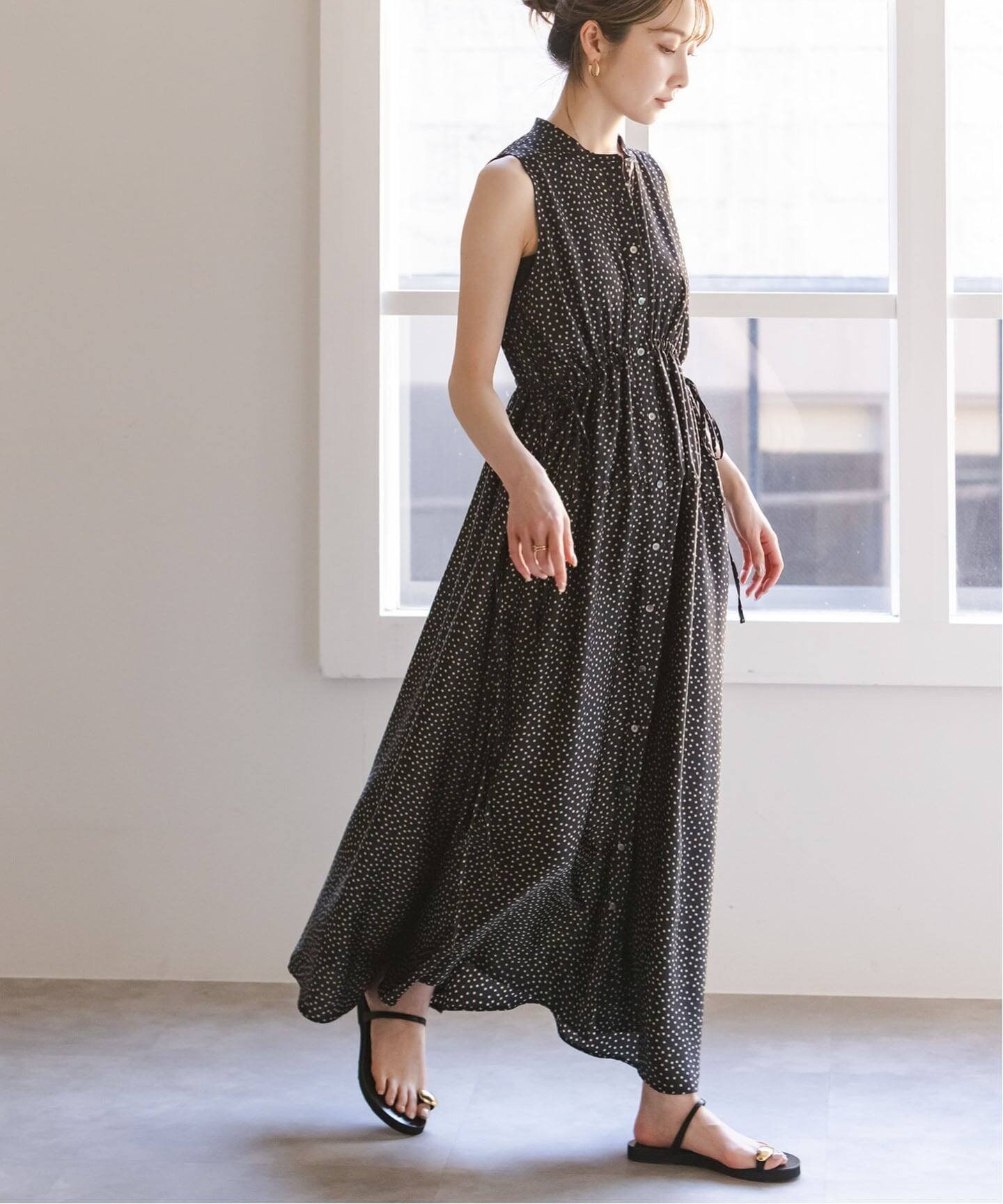 【ノーブル / スピック&スパン/NOBLE / Spick & Span】の《WEB・一部店舗限定追加 》ドットサッカードロストワンピース インテリア・キッズ・メンズ・レディースファッション・服の通販 founy(ファウニー) 　ファッション　Fashion　レディースファッション　Fashion for Women　ワンピース　Dresses　ギャザー　Gathered, Ruffled　サッカー　Seersucker, Summer Fabric　ジャケット　Jacket, Outerwear　ドット　Polka Dot, Dot Pattern　ドローストリング　Drawstring, Pull Cord　リゾート　Resort, Vacation Style　再入荷　Restock / Back in Stock　おすすめ　Recommended / Our Picks　夏　Summer　ブラック|ID: prp329100004987284 ipo3291000000037360075