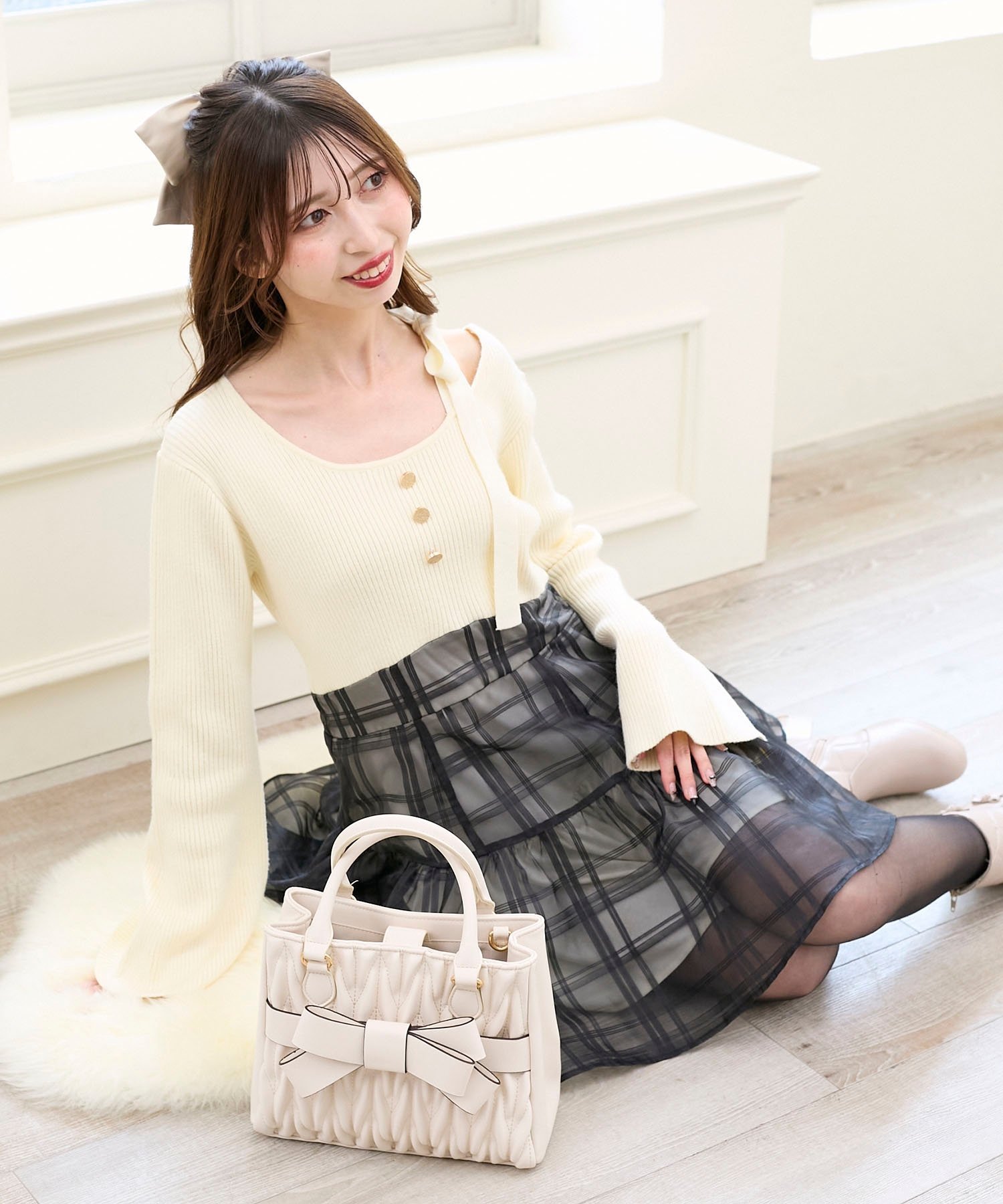 【マジェスティック レゴン/MAJESTIC LEGON】のショルダーリボンコルセットミニワンピ インテリア・キッズ・メンズ・レディースファッション・服の通販 founy(ファウニー) 　ファッション　Fashion　レディースファッション　Fashion for Women　ワンピース　Dresses　コルセット　Corset, Bustier　ショルダー　Shoulder, Shoulder Strap　ダウン　Down, Puffer　デコルテ　Décolleté, Neckline　ドッキング　Docking, Mixed Material　フィット　Fit, Slim Fit　フェミニン　Feminine, Girly　リボン　Ribbon, Bow　ロング　Long, Long-Length　再入荷　Restock / Back in Stock　おすすめ　Recommended / Our Picks　アイボリー|ID: prp329100004987293 ipo3291000000037360107