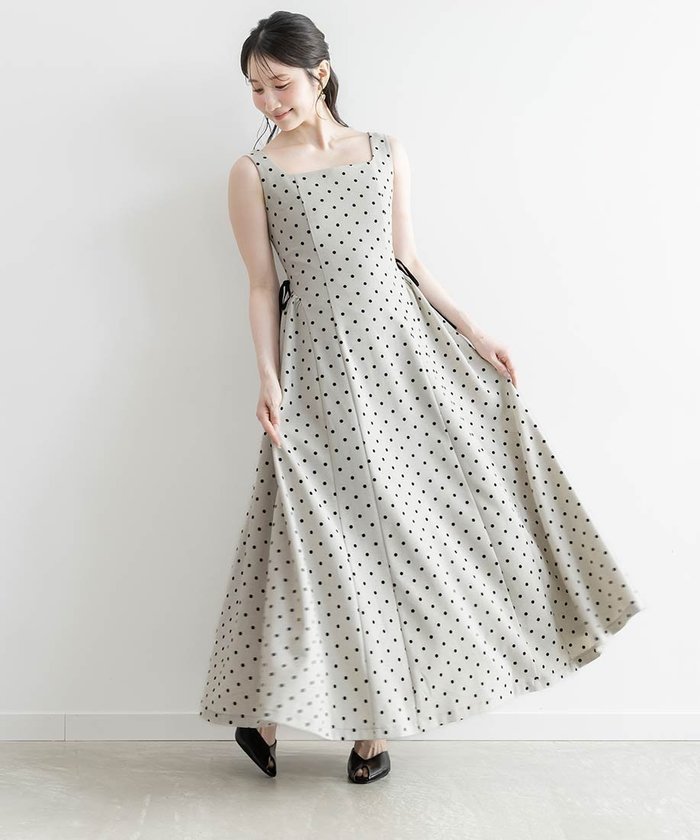 【ランダ/RANDA】のフロッキードットフィットアンドフレアワンピース インテリア・キッズ・メンズ・レディースファッション・服の通販 founy(ファウニー) https://founy.com/ ファッション Fashion レディースファッション Fashion for Women ワンピース Dresses インナー Innerwear シャーリング Shirring, Ruched デコルテ Décolleté, Neckline ドット Polka Dot, Dot Pattern フィット Fit, Slim Fit フェミニン Feminine, Girly フォルム Silhouette, Form フレア Flare, Flared エレガント 上品 Elegant 切替 Switching, Contrast Panel |ID: prp329100004987313 ipo3291000000037360185