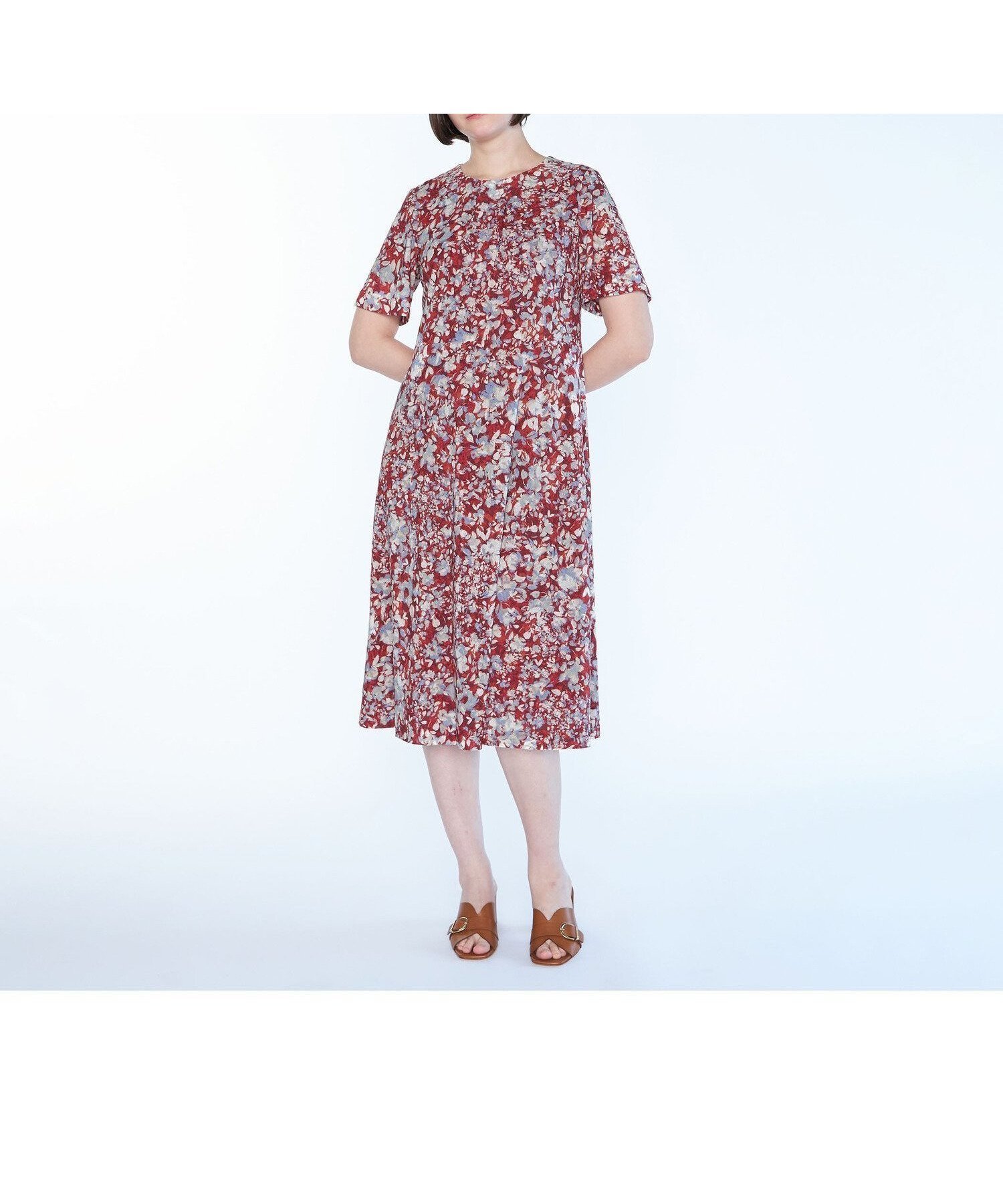 【スキャパ/SCAPA】のジャカードフラワーワンピース インテリア・キッズ・メンズ・レディースファッション・服の通販 founy(ファウニー) 　ファッション　Fashion　レディースファッション　Fashion for Women　ワンピース　Dresses　ジャカード／ジャガード　Jacquard, Woven Pattern　ストレッチ　Stretch, Stretchy Fabric　バランス　Balance, Style Balance　フラワー　Flower, Floral　プリント　Print, Printed Pattern　リゾート　Resort, Vacation Style　エレガント 上品　Elegant　半袖　Short Sleeve, Half Sleeve　夏　Summer　レッド|ID: prp329100004987340 ipo3291000000037360328