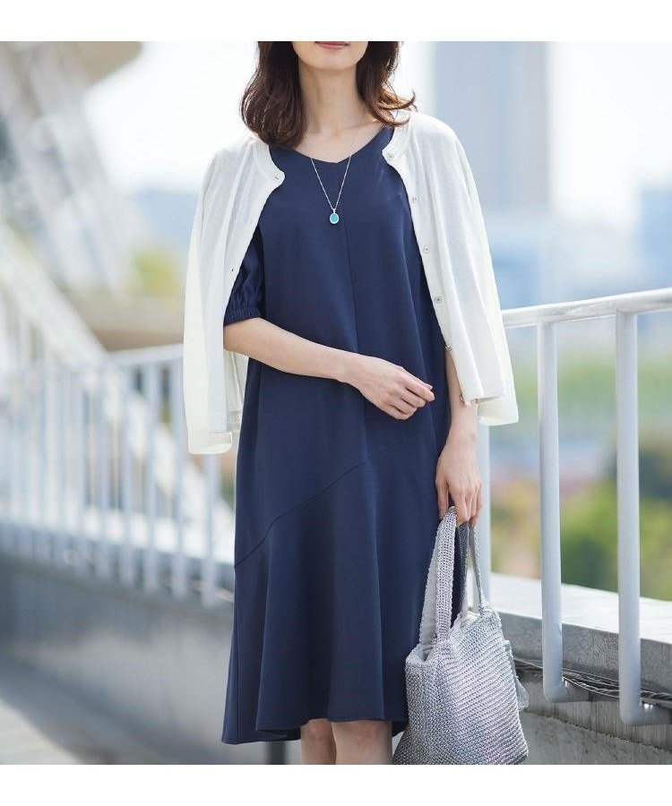 【リフレクト/Reflect】のきれい見えフレアラインワンピース インテリア・キッズ・メンズ・レディースファッション・服の通販 founy(ファウニー) 　ファッション　Fashion　レディースファッション　Fashion for Women　ワンピース　Dresses　ギャザー　Gathered, Ruffled　スマート　Smart, Elegant　スリーブ　Sleeve, Long Sleeve / Short Sleeve　フレア　Flare, Flared　ポケット　Pocket, Pocket Detail　リラックス　Relax, Relaxed Fit　切替　Switching, Contrast Panel　ネイビー|ID: prp329100004987351 ipo3291000000037360394