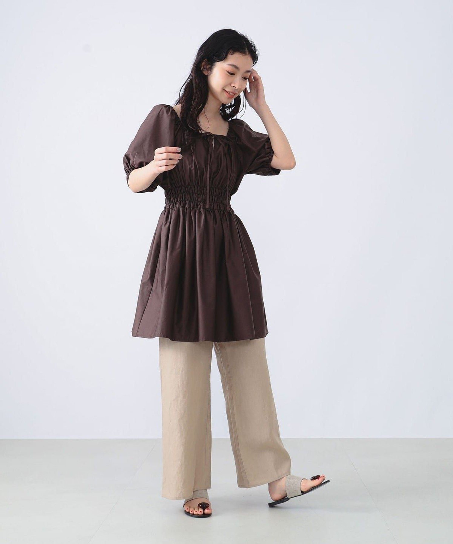 【ビームス ウイメン/BEAMS】のDevotion TWINS / コットンギャザー ショートドレス インテリア・キッズ・メンズ・レディースファッション・服の通販 founy(ファウニー) 　ファッション　Fashion　レディースファッション　Fashion for Women　ワンピース　Dresses　フォーマル・パーティードレス・結婚式用ドレス　Elegant & Casual Dresses　エスニック　Ethnic Style　ギャザー　Gathered, Ruffled　シャーリング　Shirring, Ruched　ショート　Short, Short Length　ドレス　Dress, One-Piece　フィット　Fit, Slim Fit　フェミニン　Feminine, Girly　リボン　Ribbon, Bow　エレガント 上品　Elegant　BROWN|ID: prp329100004987398 ipo3291000000037360717