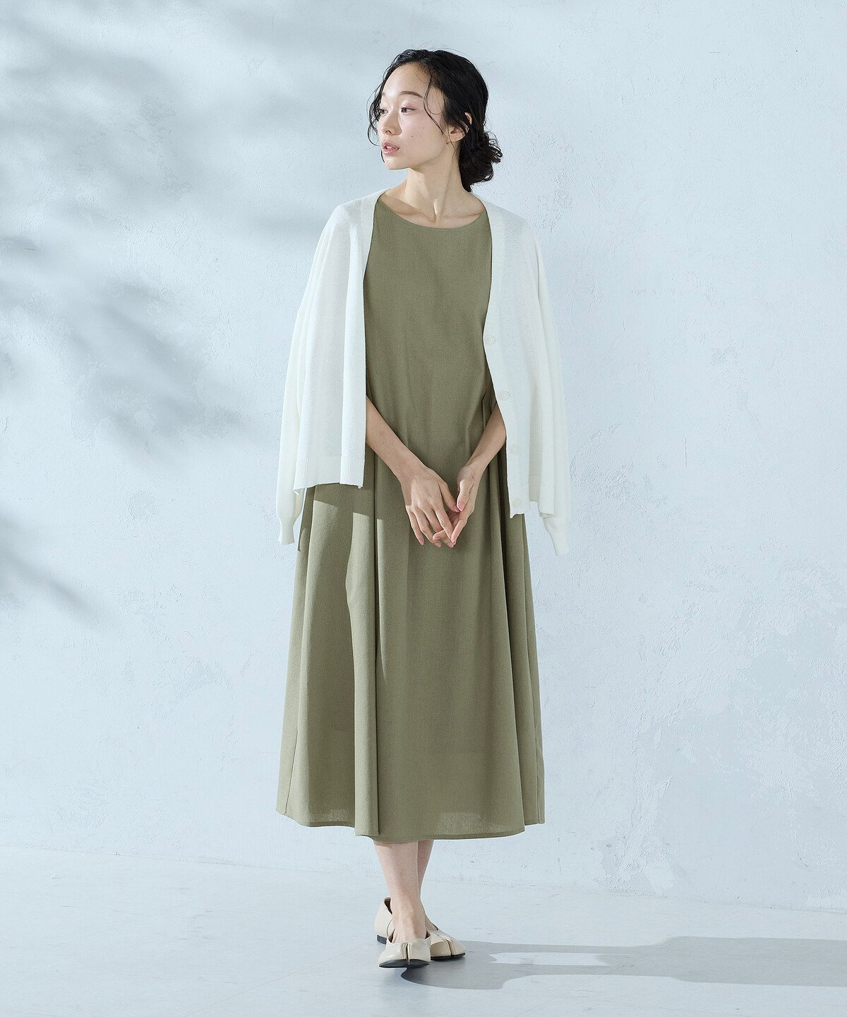 【コムサイズム/COMME CA ISM】のノースリーブ アッパッパ インテリア・キッズ・メンズ・レディースファッション・服の通販 founy(ファウニー) 　ファッション　Fashion　レディースファッション　Fashion for Women　トップス・カットソー　Cut & Sew Tops　キャミソール&ノースリーブ　Camisoles & Sleeveless Tops　カーディガン　Cardigan, Knitwear　ショート　Short, Short Length　ノースリーブ　Sleeveless, No-Sleeve　バランス　Balance, Style Balance　ペチコート　Petticoat, Underskirt　ポケット　Pocket, Pocket Detail　ミックス　Mix, Mixed Style　ヨーク　Yoke, Yoke Design　夏　Summer　カーキ|ID: prp329100004987424 ipo3291000000037361562