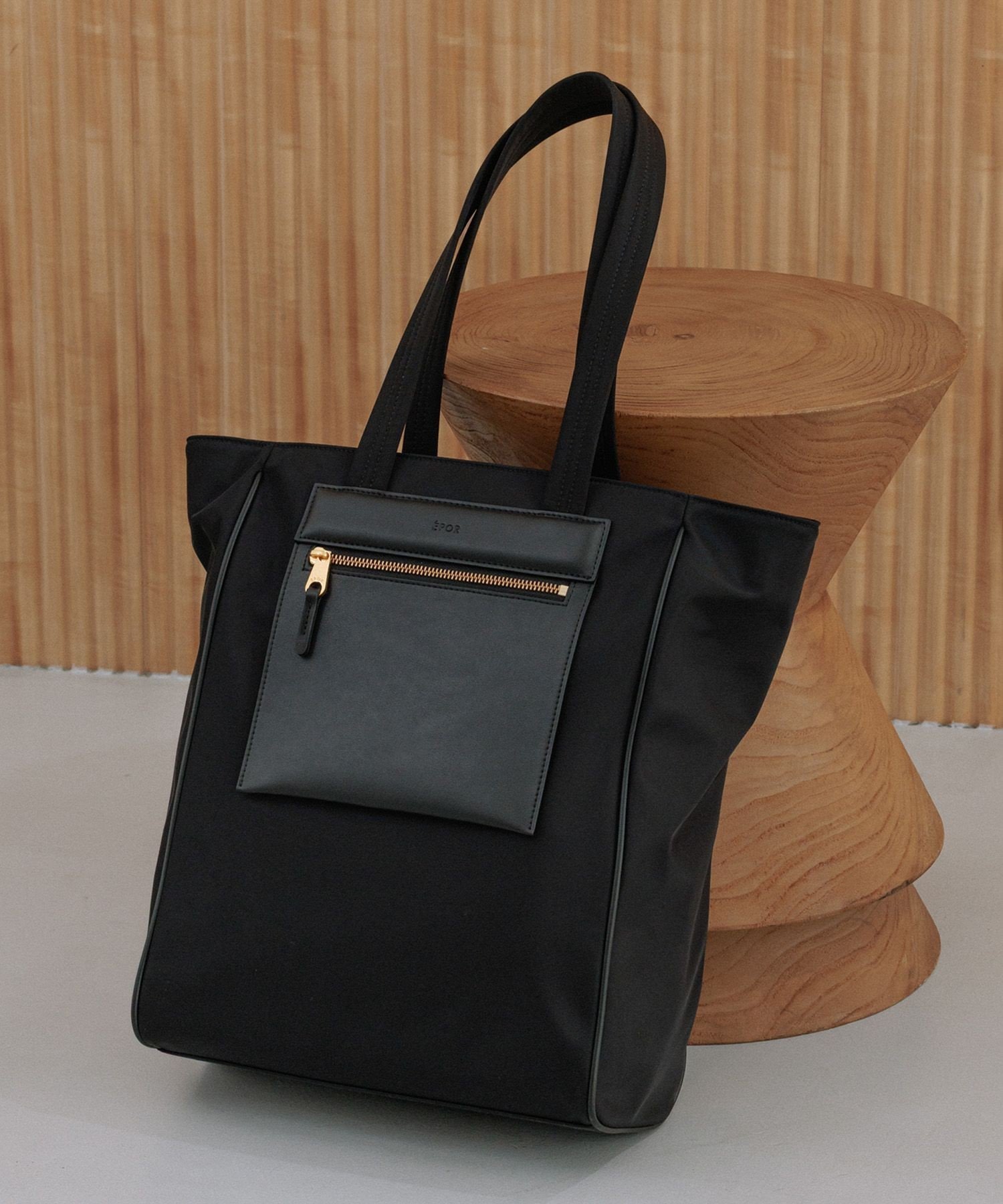 【ロペ/ROPE'】の【E POR】【A4/PC対応・撥水・軽量】Pac Sac Tote(パックサックトート)/26SS新型 インテリア・キッズ・メンズ・レディースファッション・服の通販 founy(ファウニー) 　ファッション　Fashion　レディースファッション　Fashion for Women　バッグ　Bags　傘　Umbrella, Parasol　軽量　Lightweight, Ultra Light　シャーリング　Shirring, Ruched　ショルダー　Shoulder, Shoulder Strap　シンプル　Simple, Minimal　フォルム　Silhouette, Form　フロント　Front, Front Design　ポケット　Pocket, Pocket Detail　S/S・春夏　SS, Spring/Summer, Warm Season　夏　Summer　2026年　2026　2026春夏・S/S　Spring/Summer 2026 SS26　ブラック(01)|ID: prp329100004987498 ipo3291000000037362458