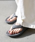 【シップス/SHIPS】のOOFOS OOoriginal ウーオリジナル トングサンダル 大人の最旬トレンドファッション＆コーディネート founy(ファウニー) ファッション Fashion レディースファッション Fashion for Women クッション Cushion, Throw Pillow サンダル Sandals, Summer Shoes シューズ Shoes, Footwear シンプル Simple, Minimal スポーツ Sports, Activewear トレーナー Sweatshirt, Trainer フィット Fit, Slim Fit おすすめ Recommended / Our Picks 2026年 2026 2026春夏・S/S Spring/Summer 2026 SS26 thumbnail グレー|ID: prp329100004987515 ipo3291000000037362544