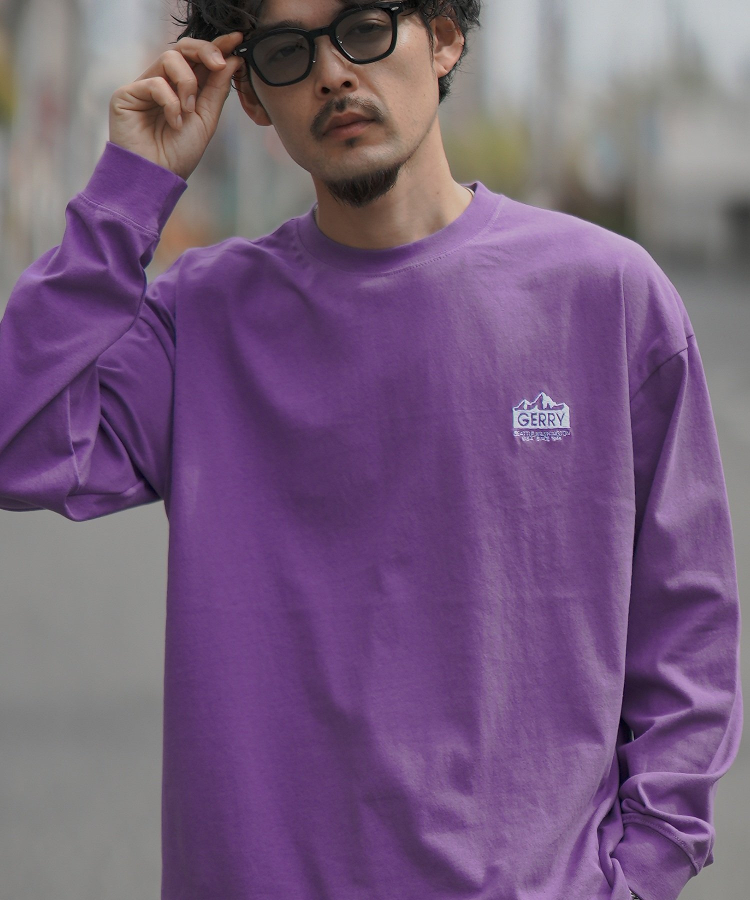 【インプローブス/improves】のGERRY ジェリー 別注 マウンテン 刺しゅう 長袖Tシャツ 大人の最旬トレンドファッション＆コーディネート founy(ファウニー) 　ファッション　Fashion　レディースファッション　Fashion for Women　トップス・カットソー　Cut & Sew Tops　シャツ・ブラウス・オフィスカジュアル　Elegant Blouses & Button-Ups　ロングTシャツ・Tシャツ　Longline T-Shirts & Tees　アウトドア　Outdoor Clothing　アメリカン　American Style　カーゴパンツ　Cargo Pants, Utility Pants　ショーツ　Shorts, Short Pants　シンプル　Simple, Minimal　デニム　Denim, Jeans Material　トレンド　Trend, Trending Now　定番　Standard, Basic Item　長袖　Long Sleeve, Full Sleeve　パープル　Purple, Violet　別注　Limited Edition, Custom Order　ワイド　Wide, Wide Fit　ワンポイント　One Point, Statement Accent　おすすめ　Recommended / Our Picks　 other-1|ID: prp329100004987789 ipo3291000000037364933