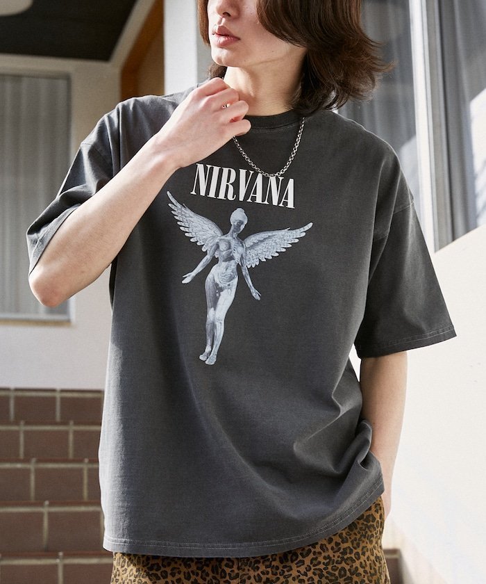 【フリークスストア/FREAK'S STORE】のNIRVANA IN UTERO バンドTシャツ 限定展開 インテリア・キッズ・メンズ・レディースファッション・服の通販 founy(ファウニー) 　ファッション　Fashion　レディースファッション　Fashion for Women　トップス・カットソー　Cut & Sew Tops　シャツ・ブラウス・オフィスカジュアル　Elegant Blouses & Button-Ups　ロングTシャツ・Tシャツ　Longline T-Shirts & Tees　2026年　2026　2026春夏・S/S　Spring/Summer 2026 SS26　ユニセックス　Unisex, Genderless　フロント　Front, Front Design　メンズ　Men's, Menswear　ルーズ　Loose, Oversized　ヴィンテージ　Vintage Style　夏　Summer　S/S・春夏　SS, Spring/Summer, Warm Season　チャコールグレー|ID: prp329100004987790 ipo3291000000037364947