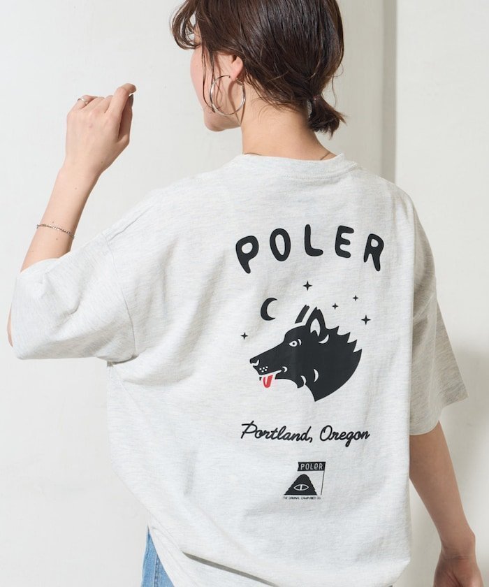 【フリークスストア/FREAK'S STORE】のPOLeR×FREAK S STORE 別注 ビッグシルエット ウルフフェイス バックプリント Tシャツ 【限定展開】 インテリア・キッズ・メンズ・レディースファッション・服の通販 founy(ファウニー) 　ファッション　Fashion　レディースファッション　Fashion for Women　トップス・カットソー　Cut & Sew Tops　シャツ・ブラウス・オフィスカジュアル　Elegant Blouses & Button-Ups　ロングTシャツ・Tシャツ　Longline T-Shirts & Tees　バッグ　Bags　2026年　2026　2026春夏・S/S　Spring/Summer 2026 SS26　おすすめ　Recommended / Our Picks　カーゴパンツ　Cargo Pants, Utility Pants　グラフィック　Graphic, Graphic Design　ショーツ　Shorts, Short Pants　シンプル　Simple, Minimal　デニム　Denim, Jeans Material　トレンド　Trend, Trending Now　ビッグ　Big, Oversized　フィット　Fit, Slim Fit　フェイス　Face, Facial Design　プリント　Print, Printed Pattern　ボトム　Bottoms, Lower Wear　モチーフ　Motif, Design Theme　リラックス　Relax, Relaxed Fit　ワイド　Wide, Wide Fit　ワンポイント　One Point, Statement Accent　人気　Popular, Best Seller　別注　Limited Edition, Custom Order　定番　Standard, Basic Item　アッシュグレー|ID: prp329100004987795 ipo3291000000037364977