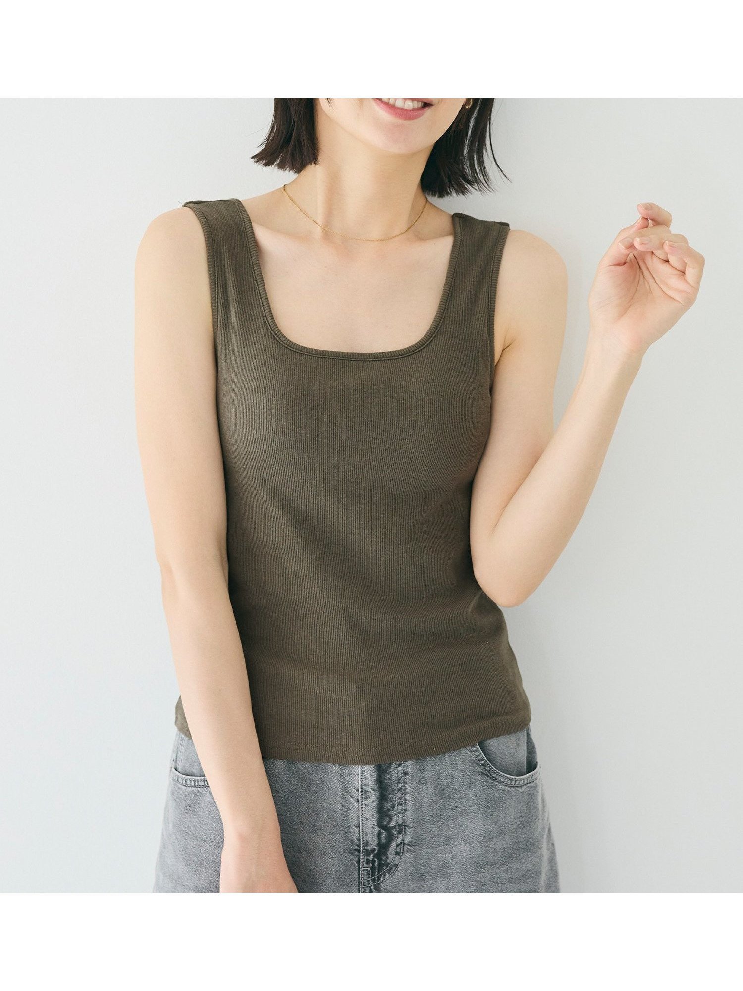 【コカ/COCA】のOUT BRA ベーシックタンクトップ インテリア・キッズ・メンズ・レディースファッション・服の通販 founy(ファウニー) 　ファッション　Fashion　レディースファッション　Fashion for Women　インナー　Innerwear　春　Spring　カーディガン　Cardigan, Knitwear　シンプル　Simple, Minimal　タンク　Tank Top, Sleeveless Top　デニム　Denim, Jeans Material　ノースリーブ　Sleeveless, No-Sleeve　フィット　Fit, Slim Fit　ベーシック　Basic, Essential　ポケット　Pocket, Pocket Detail　無地　Plain, Solid Color　ワイド　Wide, Wide Fit　夏　Summer　2026年　2026　2026春夏・S/S　Spring/Summer 2026 SS26　Khaki|ID: prp329100004987879 ipo3291000000037366106