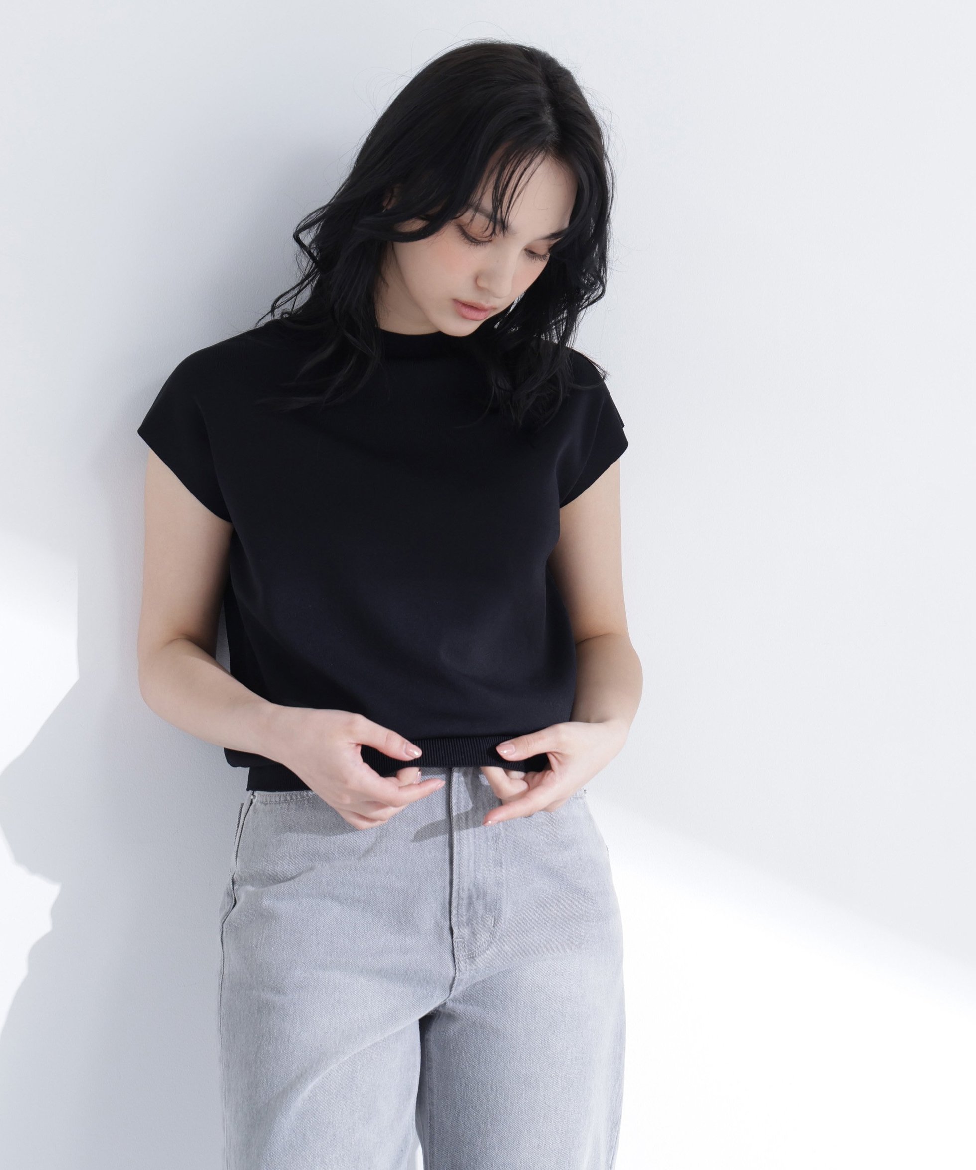 【ナチュラル ビューティー ベーシック/NATURAL BEAUTY BASIC】の総針ベーシックニット モックネック インテリア・キッズ・メンズ・レディースファッション・服の通販 founy(ファウニー) 　ファッション　Fashion　レディースファッション　Fashion for Women　トップス・カットソー　Cut & Sew Tops　ニット　Knit Tops & Sweaters　ストレート　Straight, Straight Cut　スリーブ　Sleeve, Long Sleeve / Short Sleeve　フレンチ　French, French Style　ベーシック　Basic, Essential　モックネック　Mock Neck, Short Turtleneck　定番　Standard, Basic Item　ブラック|ID: prp329100004987895 ipo3291000000037366260