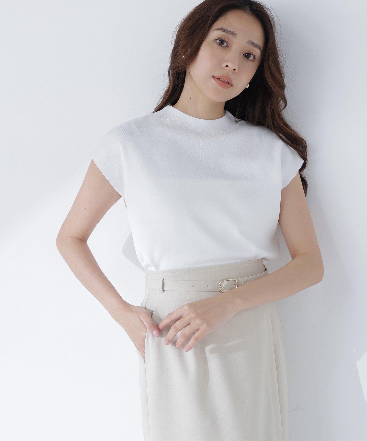 【ナチュラル ビューティー ベーシック/NATURAL BEAUTY BASIC】の総針ベーシックニット モックネック インテリア・キッズ・メンズ・レディースファッション・服の通販 founy(ファウニー) 　ファッション　Fashion　レディースファッション　Fashion for Women　トップス・カットソー　Cut & Sew Tops　ニット　Knit Tops & Sweaters　ストレート　Straight, Straight Cut　スリーブ　Sleeve, Long Sleeve / Short Sleeve　フレンチ　French, French Style　ベーシック　Basic, Essential　モックネック　Mock Neck, Short Turtleneck　定番　Standard, Basic Item　オフホワイト1|ID: prp329100004987895 ipo3291000000037366261