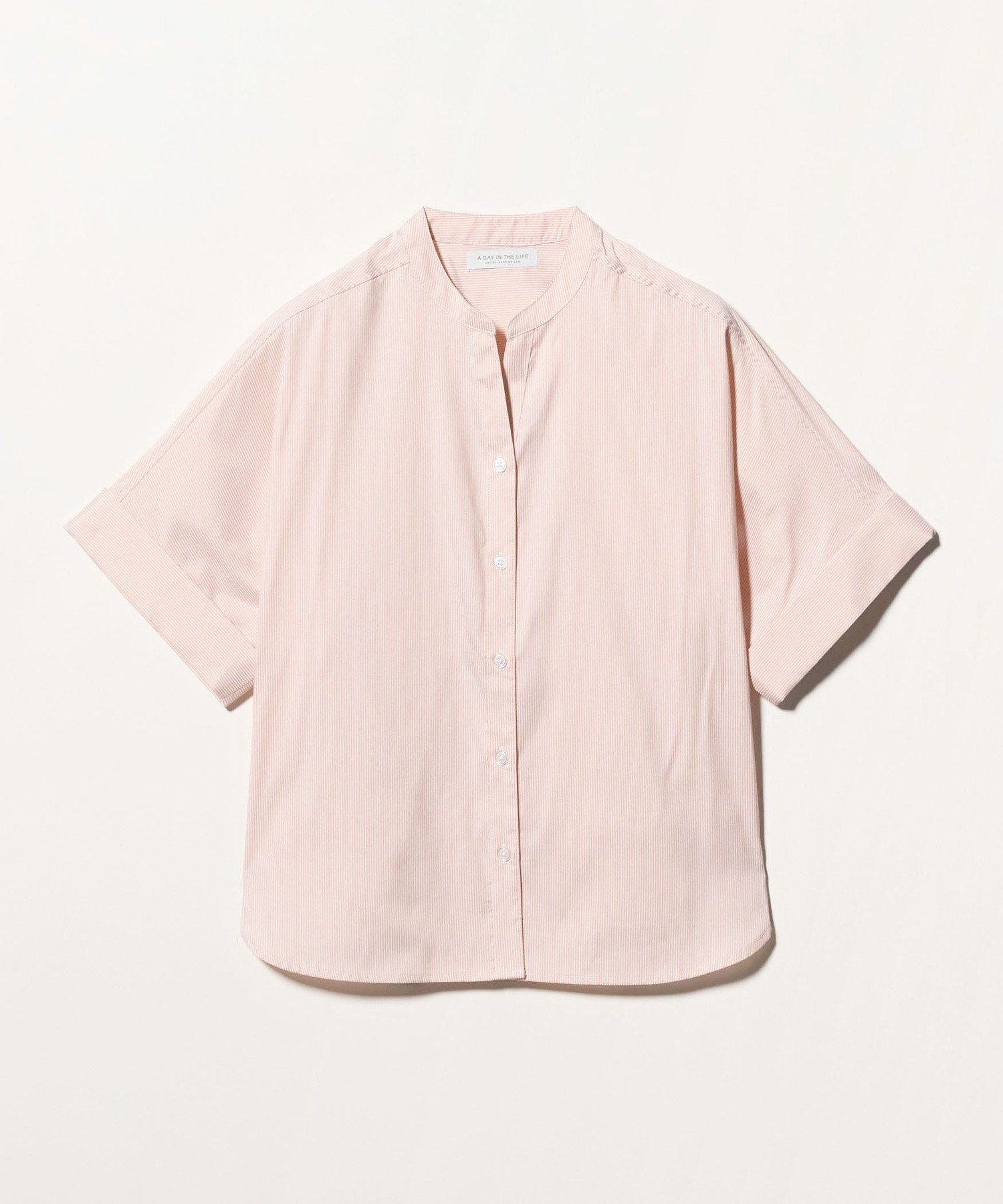 【ユナイテッドアローズ/UNITED ARROWS】のスキッパー フォルム シャツ 5分袖 A DAY IN THE LIFE インテリア・キッズ・メンズ・レディースファッション・服の通販 founy(ファウニー) 　ファッション　Fashion　レディースファッション　Fashion for Women　トップス・カットソー　Cut & Sew Tops　シャツ・ブラウス・オフィスカジュアル　Elegant Blouses & Button-Ups　洗える　Machine Washable　カフス　Cuff Design　シンプル　Simple, Minimal　スキッパー　Skipper, Open Collar　スラックス　Slacks, Dress Pants　スリーブ　Sleeve, Long Sleeve / Short Sleeve　ダブル　Double, Double-Breasted　デニム　Denim, Jeans Material　トレンド　Trend, Trending Now　定番　Standard, Basic Item　人気　Popular, Best Seller　ハーフ　Half, Half-Length　バランス　Balance, Style Balance　フェイス　Face, Facial Design　フェミニン　Feminine, Girly　フォルム　Silhouette, Form　ブロード　Broadcloth, Fine Cotton　プリーツ　Pleats, Pleated　アウトレット　Outlet / Clearance　ビジネス 仕事 通勤　Business / Work / Commuting　SHERBET|ID: prp329100004987908 ipo3291000000037366407