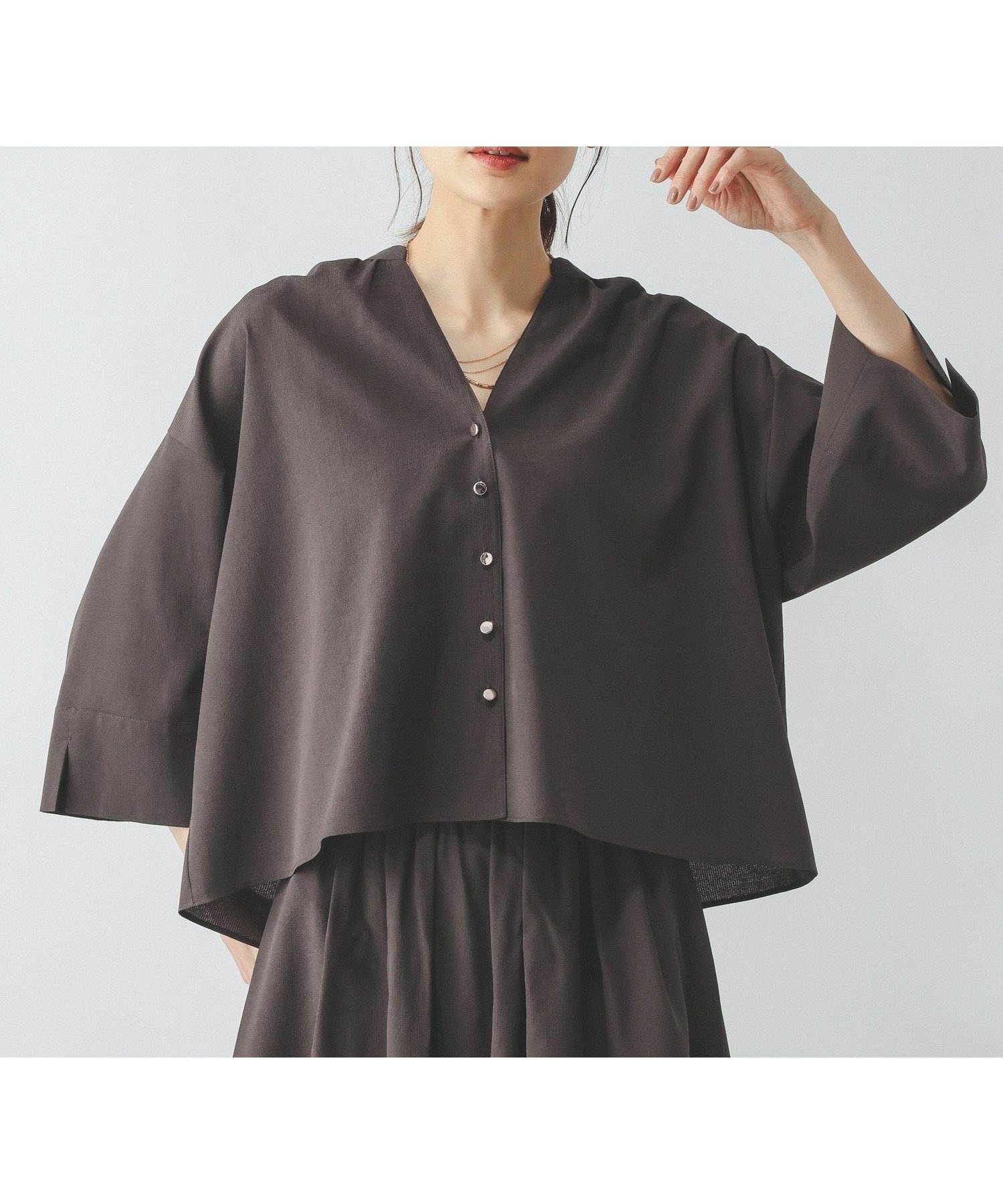 【グローバルワーク/GLOBAL WORK】のAiryBreezeカーデブラウス/636699 インテリア・キッズ・メンズ・レディースファッション・服の通販 founy(ファウニー) 　ファッション　Fashion　レディースファッション　Fashion for Women　トップス・カットソー　Cut & Sew Tops　シャツ・ブラウス・オフィスカジュアル　Elegant Blouses & Button-Ups　おすすめ　Recommended / Our Picks　インナー　Innerwear　カフス　Cuff Design　カーディガン　Cardigan, Knitwear　サロペット　Overalls, Salopette　スリット　Slit, Slit Detail　セットアップ　Set-Up, Coordinated Outfit　フレア　Flare, Flared　メタル　Metal, Metal Parts　ワイド　Wide, Wide Fit　吸水　Absorbent, Quick-Dry　旅行　Travel　楽ちん　Easy Fit, Comfortable　羽織　Haori, Light Jacket　チャコール18|ID: prp329100004987937 ipo3291000000037366674