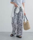 【アーバンリサーチ ドアーズ/URBAN RESEARCH DOORS】の『WEB/一部店舗限定カラー』フラワープリントイージーパンツ 大人の最旬トレンドファッション＆コーディネート founy(ファウニー) ファッション Fashion レディースファッション Fashion for Women パンツ Pants & Trousers ストレート Straight, Straight Cut ロング Long, Long-Length S/S・春夏 SS, Spring/Summer, Warm Season 夏 Summer エレガント 上品 Elegant 2026年 2026 2026春夏・S/S Spring/Summer 2026 SS26 thumbnail グレー系その他|ID: prp329100004987973 ipo3291000000037366967