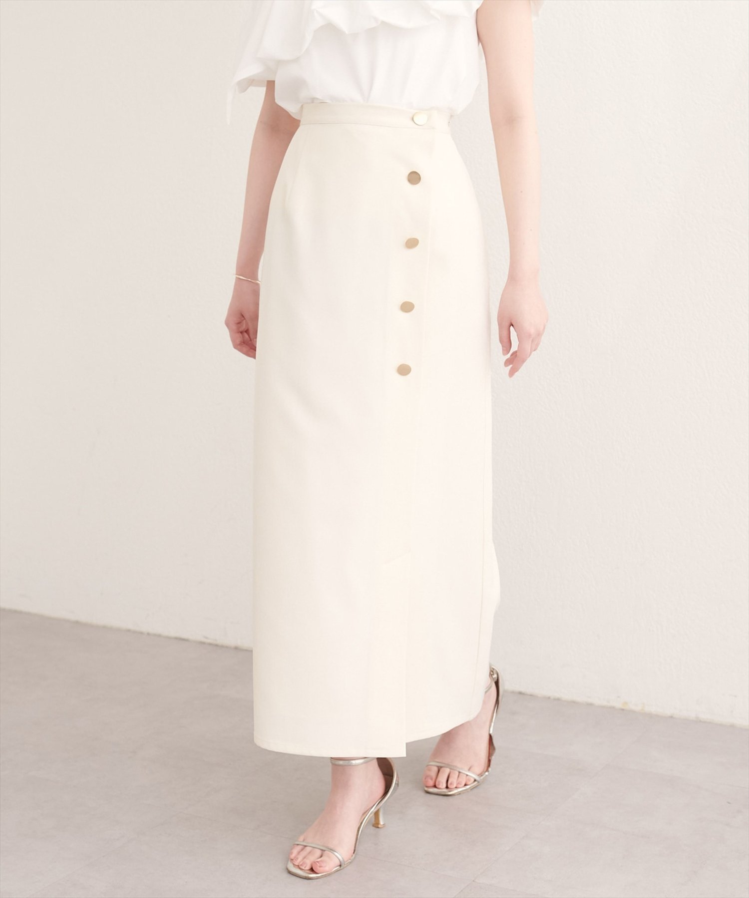 【ナチュラルクチュール/natural couture】のフロント金釦ナロースカート インテリア・キッズ・メンズ・レディースファッション・服の通販 founy(ファウニー) 　ファッション　Fashion　レディースファッション　Fashion for Women　スカート　Skirts　カットソー　Cut and Sewn Top　シューズ　Shoes, Footwear　シンプル　Simple, Minimal　ジャケット　Jacket, Outerwear　スニーカー　Sneakers, Trainers　スリット　Slit, Slit Detail　ダウン　Down, Puffer　フラット　Flat, Flat Shoes　フロント　Front, Front Design　ポケット　Pocket, Pocket Detail　楽ちん　Easy Fit, Comfortable　再入荷　Restock / Back in Stock　おすすめ　Recommended / Our Picks　エレガント 上品　Elegant　2026年　2026　2026春夏・S/S　Spring/Summer 2026 SS26　アイボリー|ID: prp329100004988038 ipo3291000000037367268