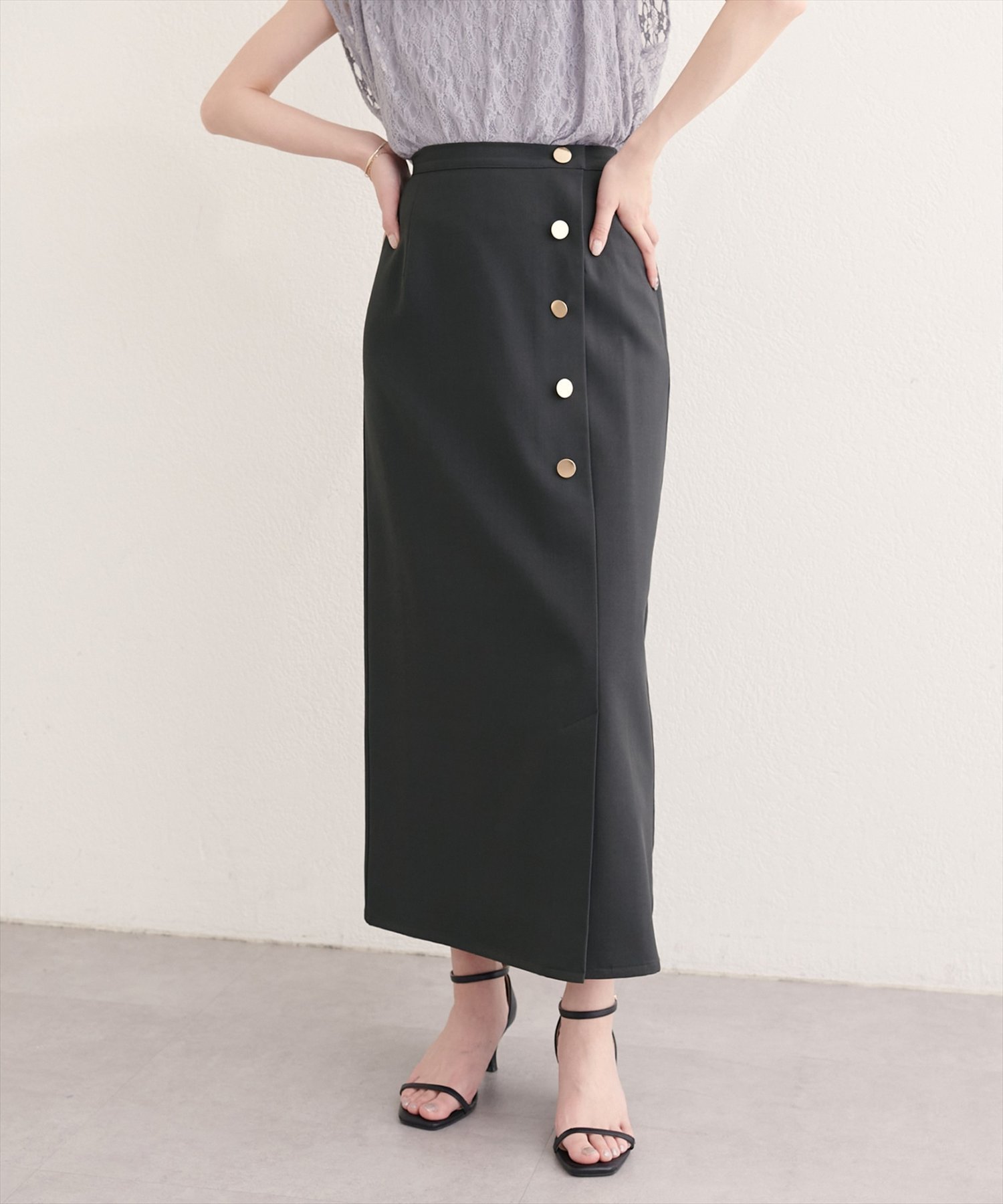 【ナチュラルクチュール/natural couture】のフロント金釦ナロースカート インテリア・キッズ・メンズ・レディースファッション・服の通販 founy(ファウニー) 　ファッション　Fashion　レディースファッション　Fashion for Women　スカート　Skirts　カットソー　Cut and Sewn Top　シューズ　Shoes, Footwear　シンプル　Simple, Minimal　ジャケット　Jacket, Outerwear　スニーカー　Sneakers, Trainers　スリット　Slit, Slit Detail　ダウン　Down, Puffer　フラット　Flat, Flat Shoes　フロント　Front, Front Design　ポケット　Pocket, Pocket Detail　楽ちん　Easy Fit, Comfortable　再入荷　Restock / Back in Stock　おすすめ　Recommended / Our Picks　エレガント 上品　Elegant　2026年　2026　2026春夏・S/S　Spring/Summer 2026 SS26　チャコールグレー|ID: prp329100004988038 ipo3291000000037367269