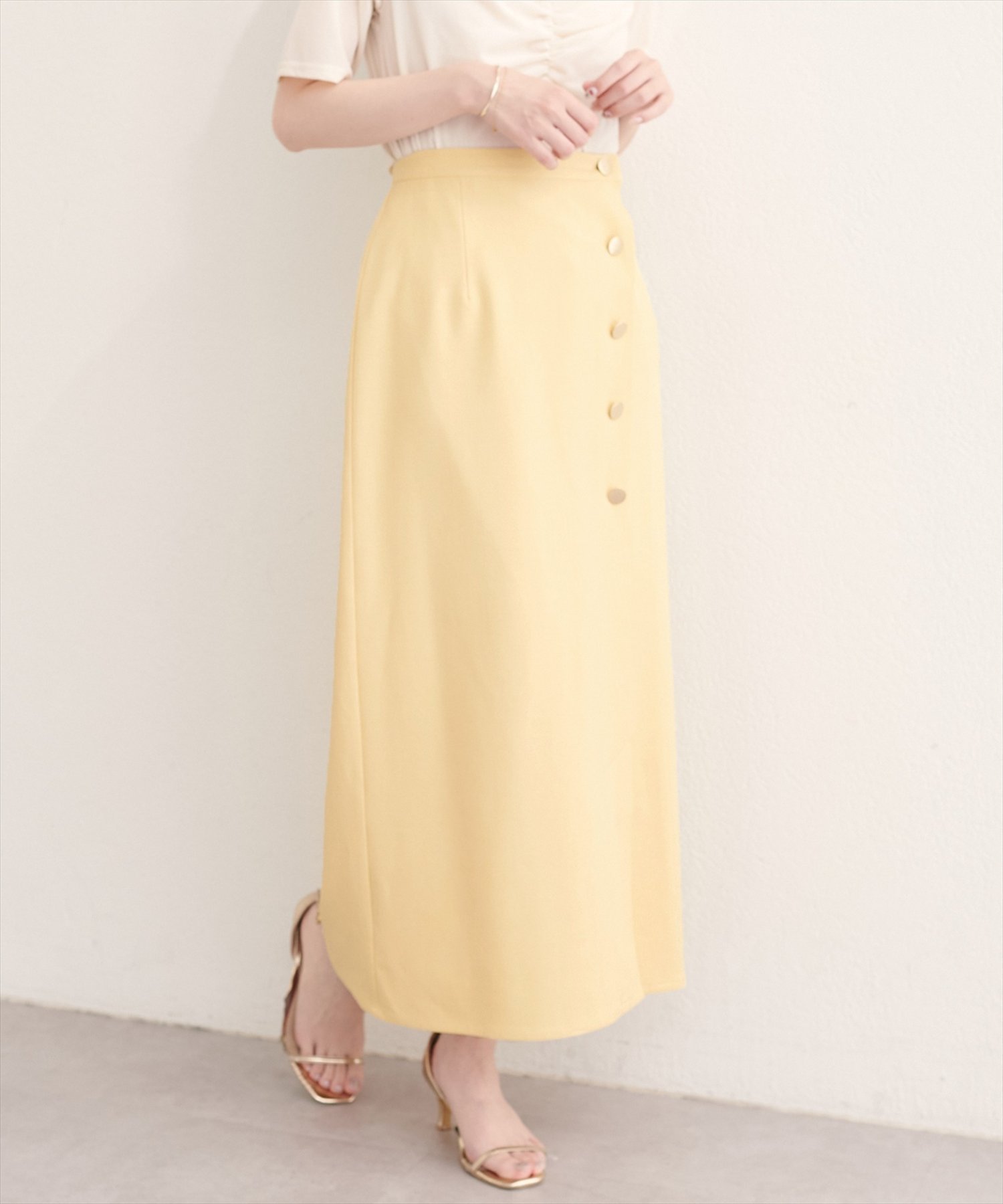 【ナチュラルクチュール/natural couture】のフロント金釦ナロースカート インテリア・キッズ・メンズ・レディースファッション・服の通販 founy(ファウニー) 　ファッション　Fashion　レディースファッション　Fashion for Women　スカート　Skirts　カットソー　Cut and Sewn Top　シューズ　Shoes, Footwear　シンプル　Simple, Minimal　ジャケット　Jacket, Outerwear　スニーカー　Sneakers, Trainers　スリット　Slit, Slit Detail　ダウン　Down, Puffer　フラット　Flat, Flat Shoes　フロント　Front, Front Design　ポケット　Pocket, Pocket Detail　楽ちん　Easy Fit, Comfortable　再入荷　Restock / Back in Stock　おすすめ　Recommended / Our Picks　エレガント 上品　Elegant　2026年　2026　2026春夏・S/S　Spring/Summer 2026 SS26　イエロー|ID: prp329100004988038 ipo3291000000037367270
