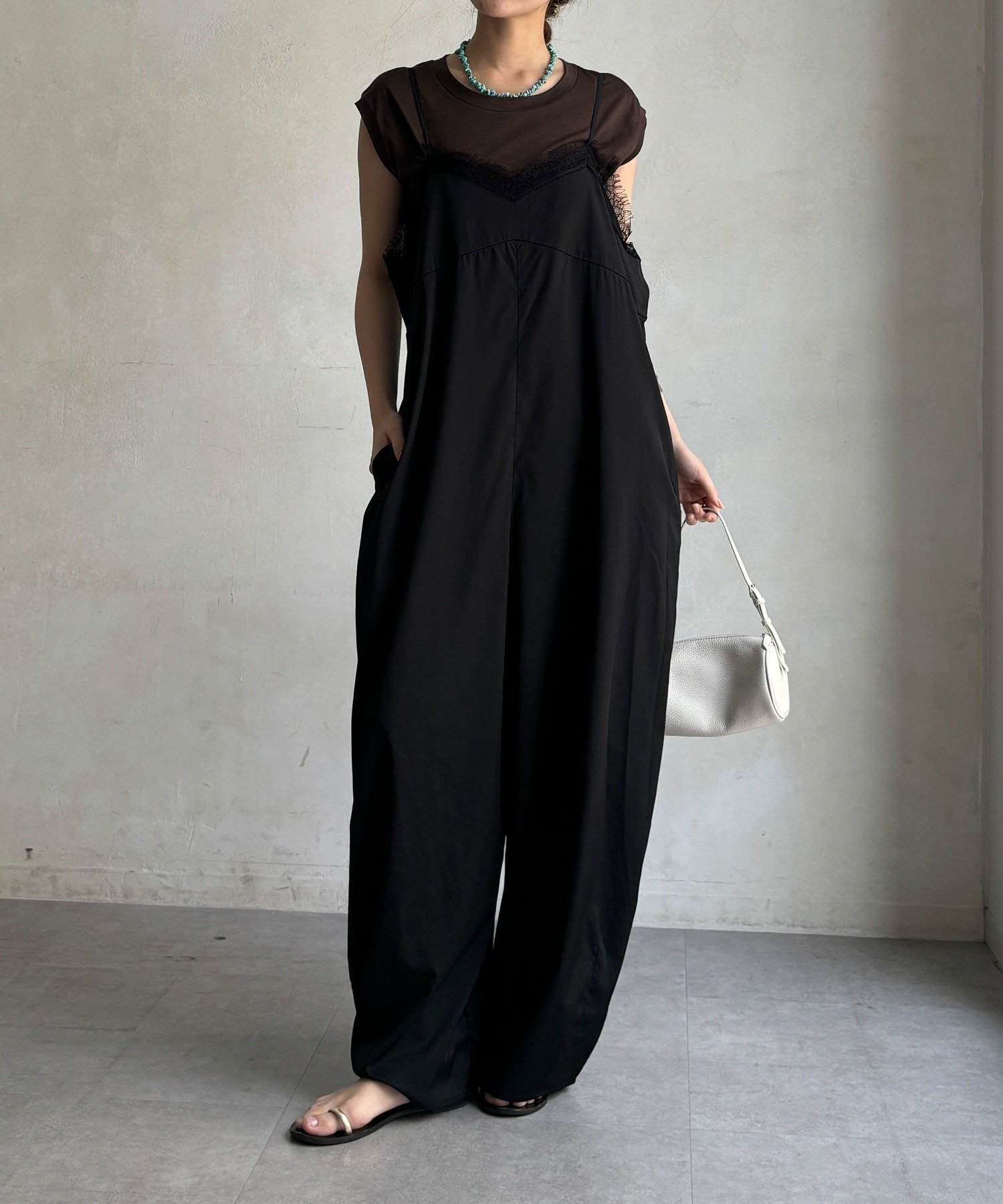 【ドゥドゥ/DouDou】の【WEB限定】レースサロペット インテリア・キッズ・メンズ・レディースファッション・服の通販 founy(ファウニー) 　ファッション　Fashion　レディースファッション　Fashion for Women　ワンピース　Dresses　サロペット&オールインワン　Dungarees & Jumpsuit Styles　サロペット　Overalls, Salopette　スマート　Smart, Elegant　バランス　Balance, Style Balance　ポケット　Pocket, Pocket Detail　ラップ　Wrap, Wrap Design　レース　Lace, Lace Fabric　S/S・春夏　SS, Spring/Summer, Warm Season　再入荷　Restock / Back in Stock　夏　Summer　エレガント 上品　Elegant　2026年　2026　2026春夏・S/S　Spring/Summer 2026 SS26　ブラック|ID: prp329100004988052 ipo3291000000037367316
